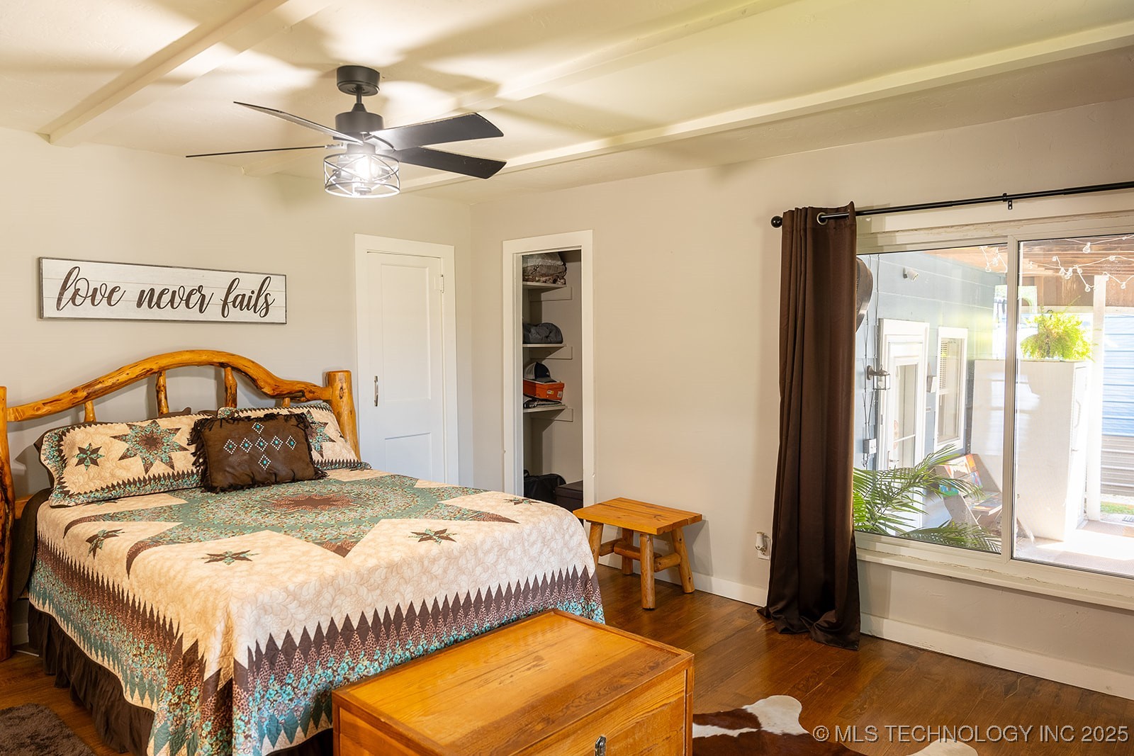 506 E Buffalo Street Property Photo 11