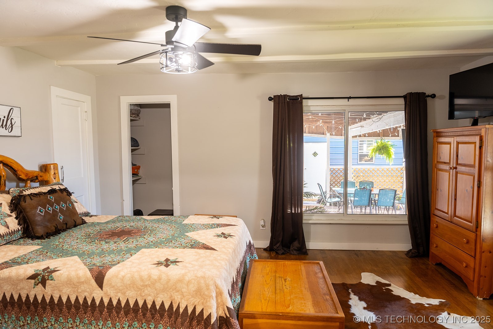 506 E Buffalo Street Property Photo 12