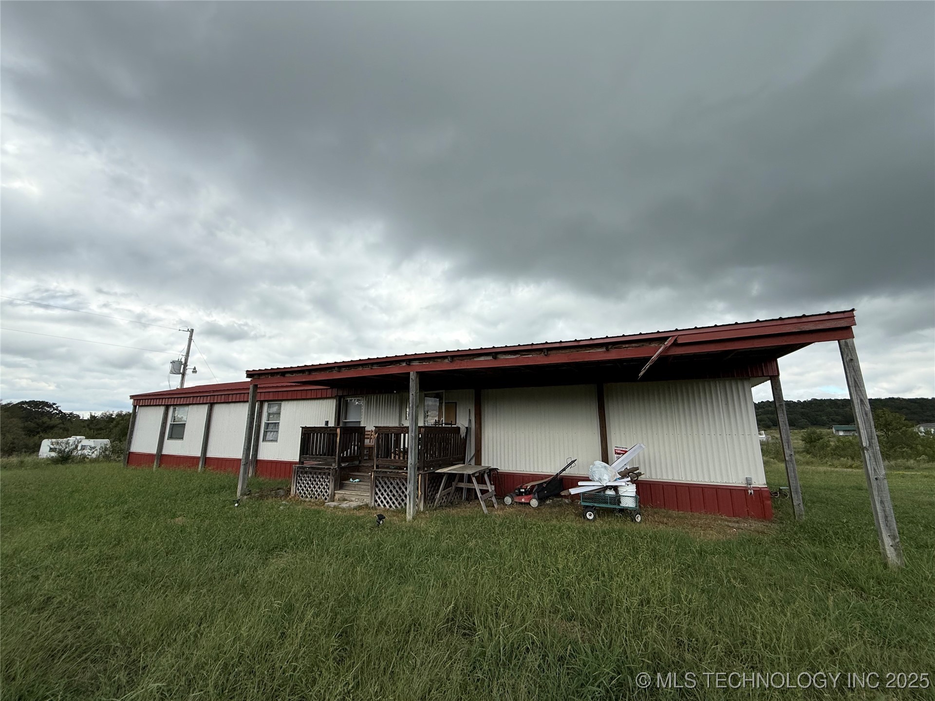40182 E 1290 Road Property Photo 1