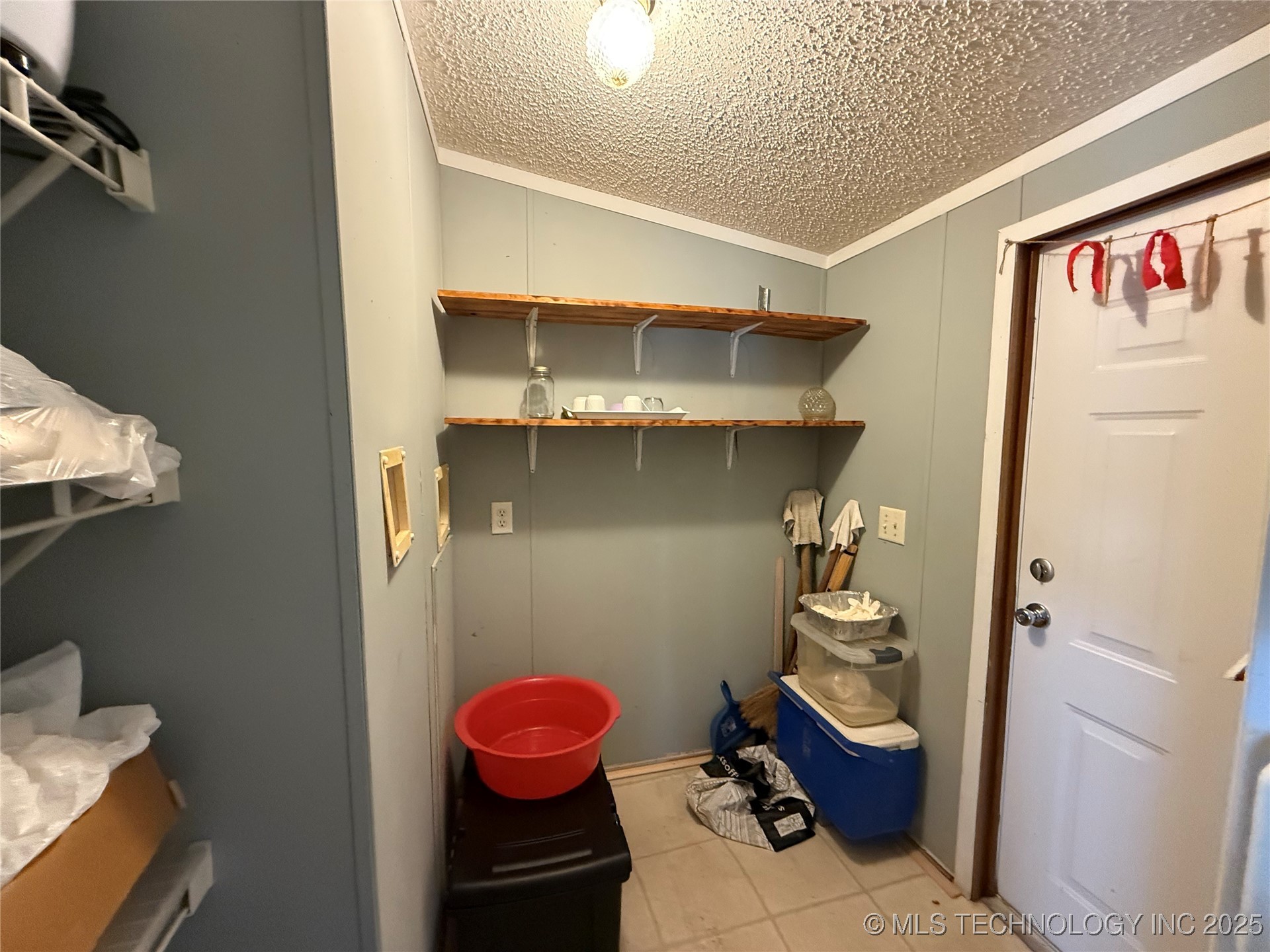 40182 E 1290 Road Property Photo 4