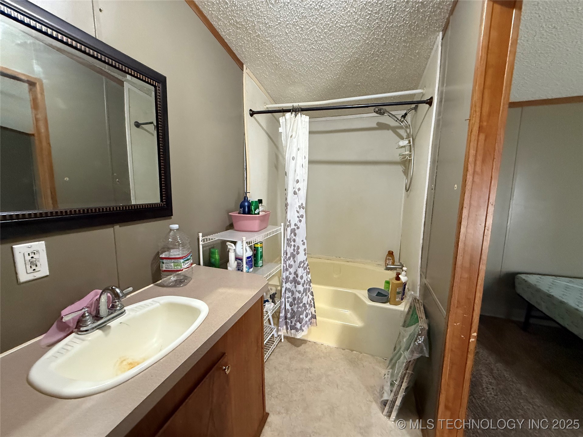 40182 E 1290 Road Property Photo 9
