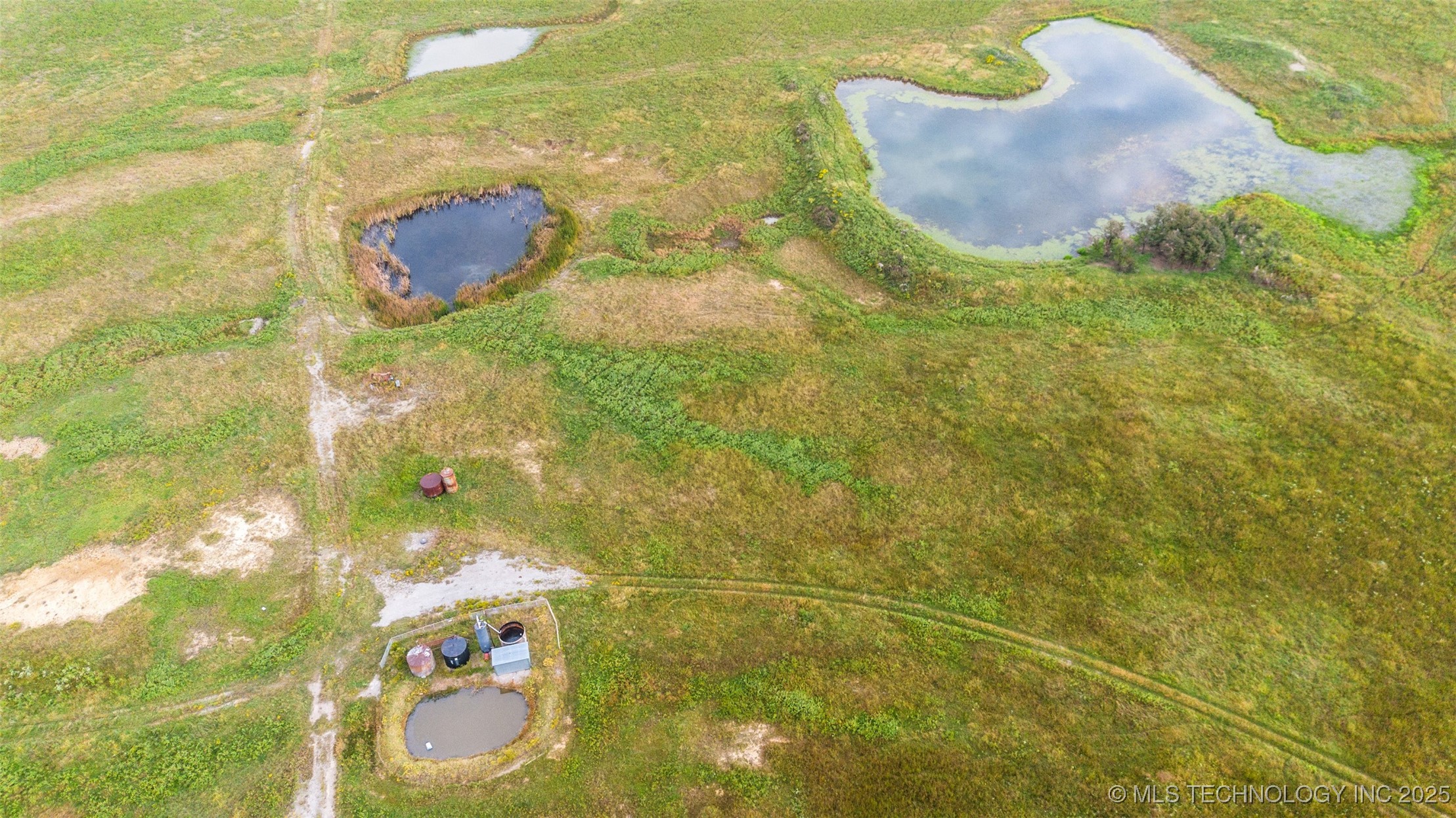 401341 Hwy 10 Property Photo 4