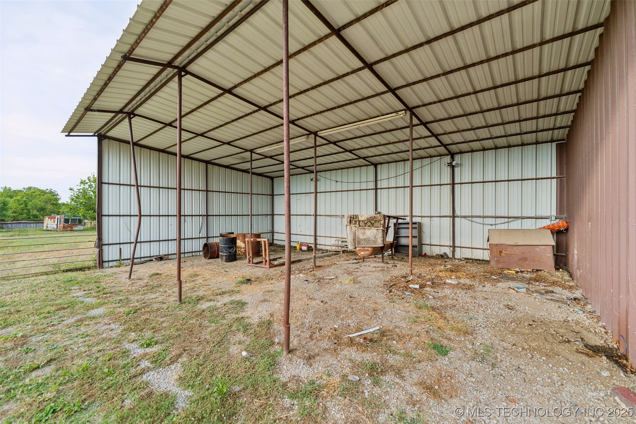 401341 Hwy 10 Property Photo 11