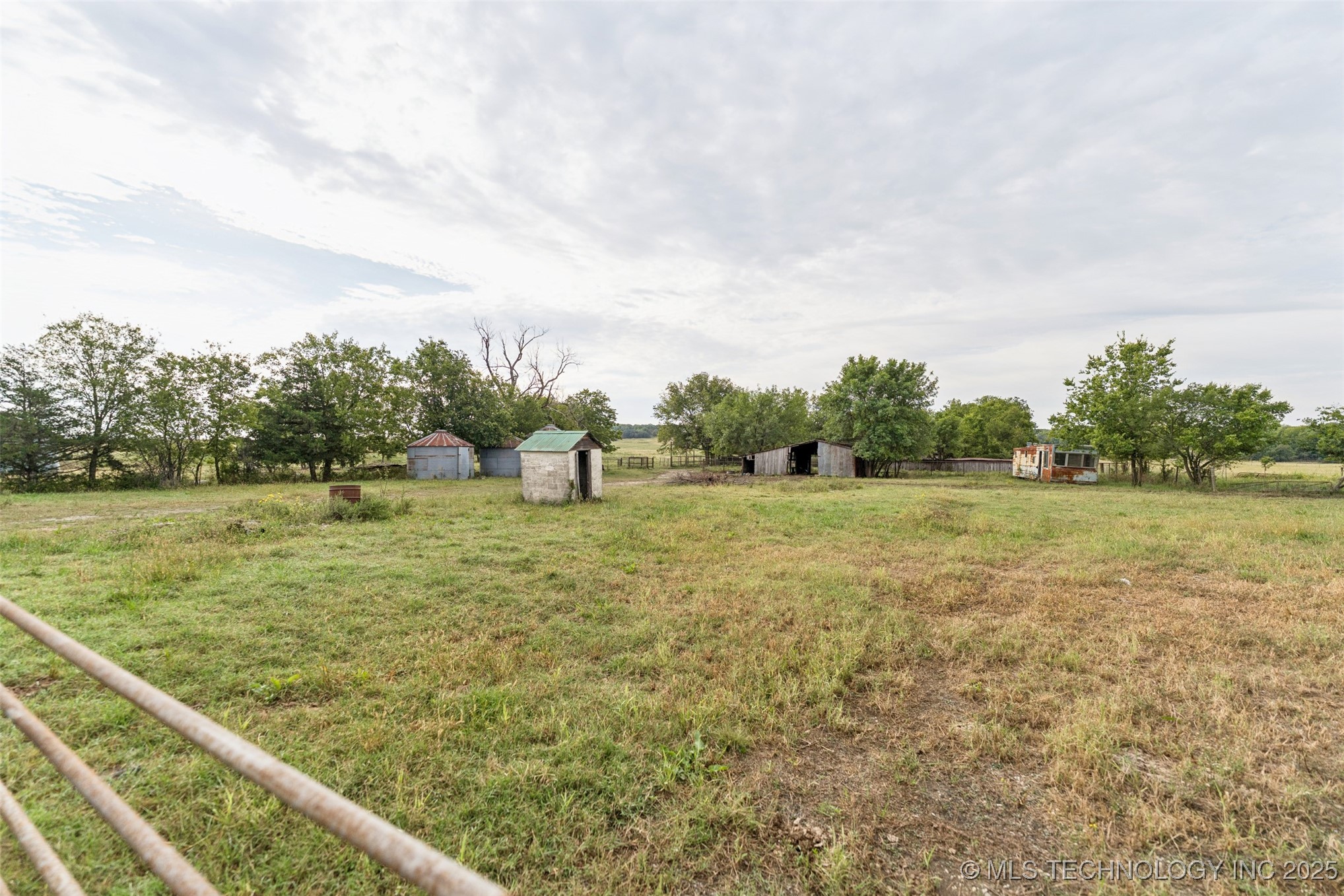 401341 Hwy 10 Property Photo 12