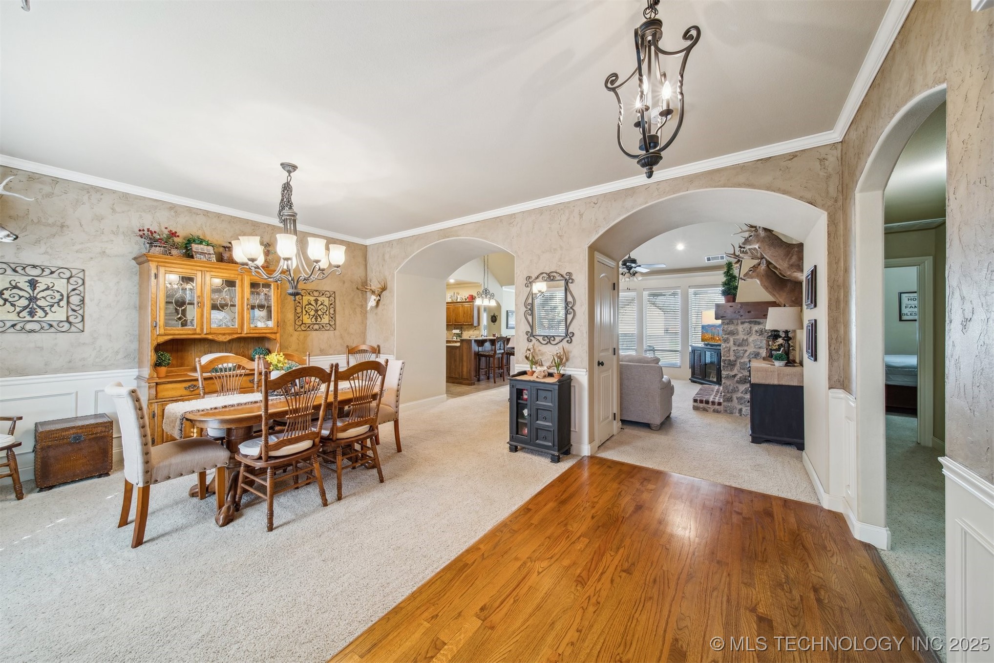 34 Woodcreek Lane Property Photo 7