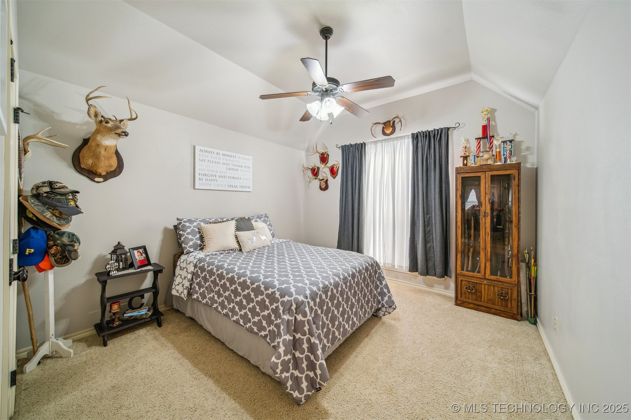 34 Woodcreek Lane Property Photo 9