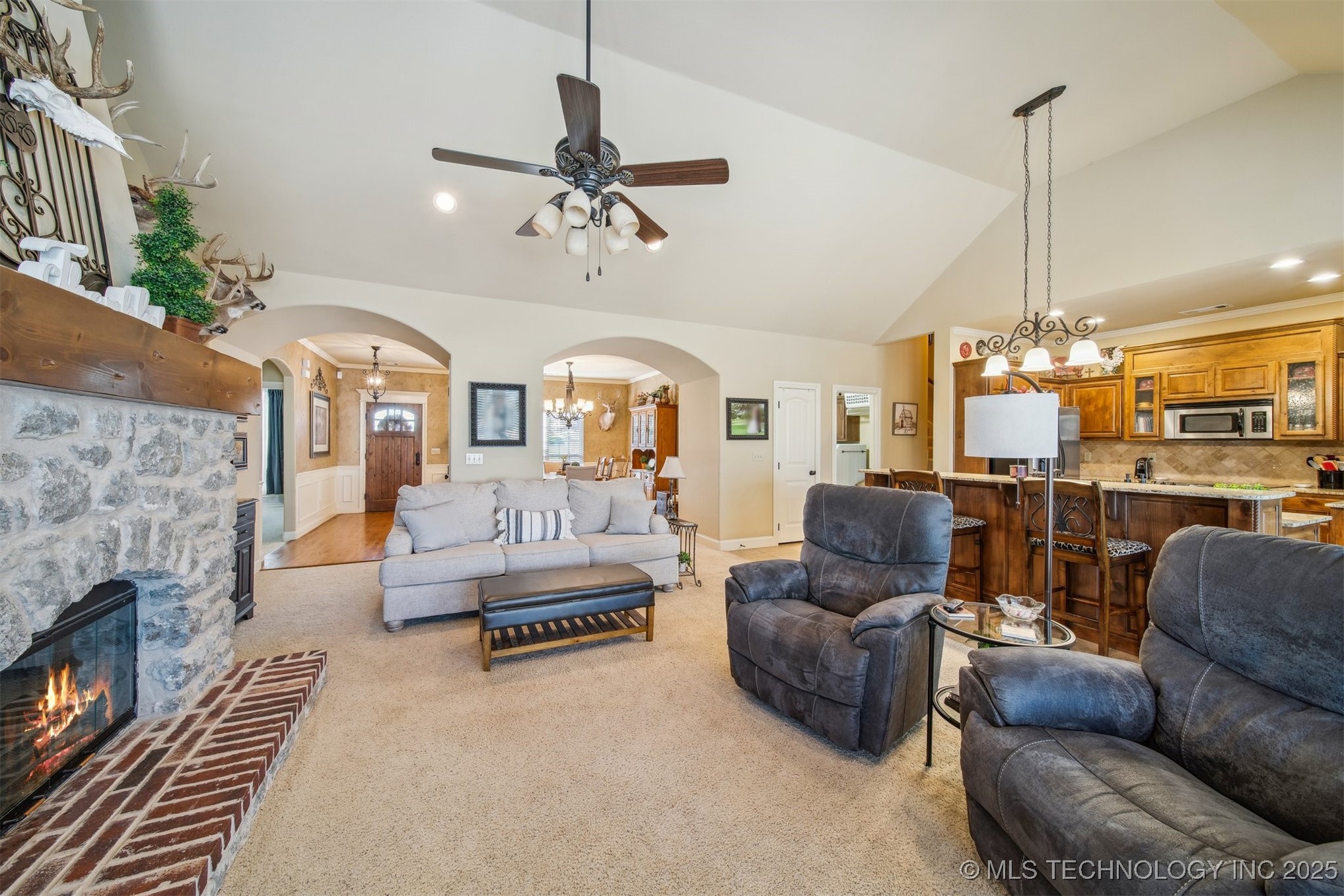 34 Woodcreek Lane Property Photo 15