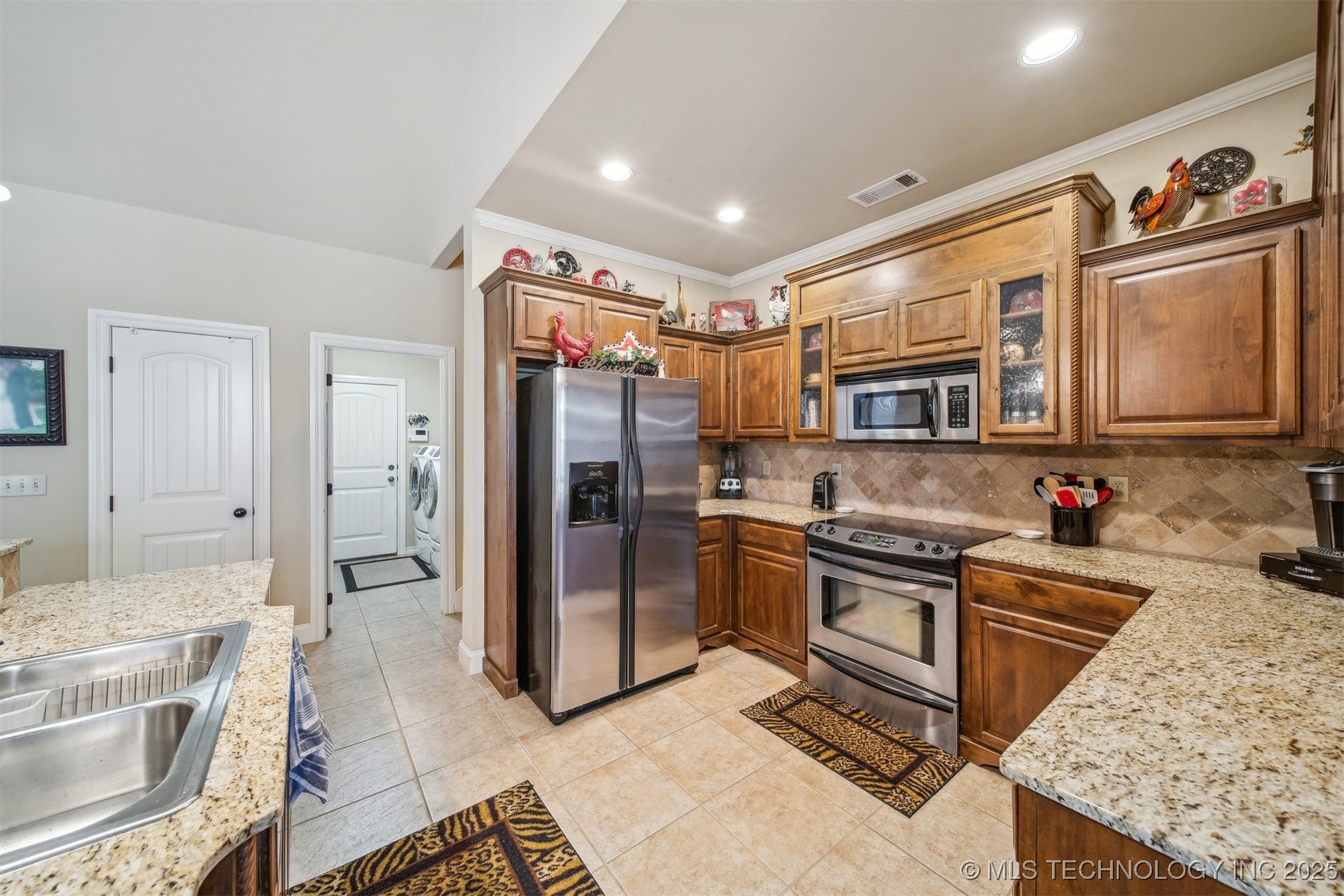 34 Woodcreek Lane Property Photo 18