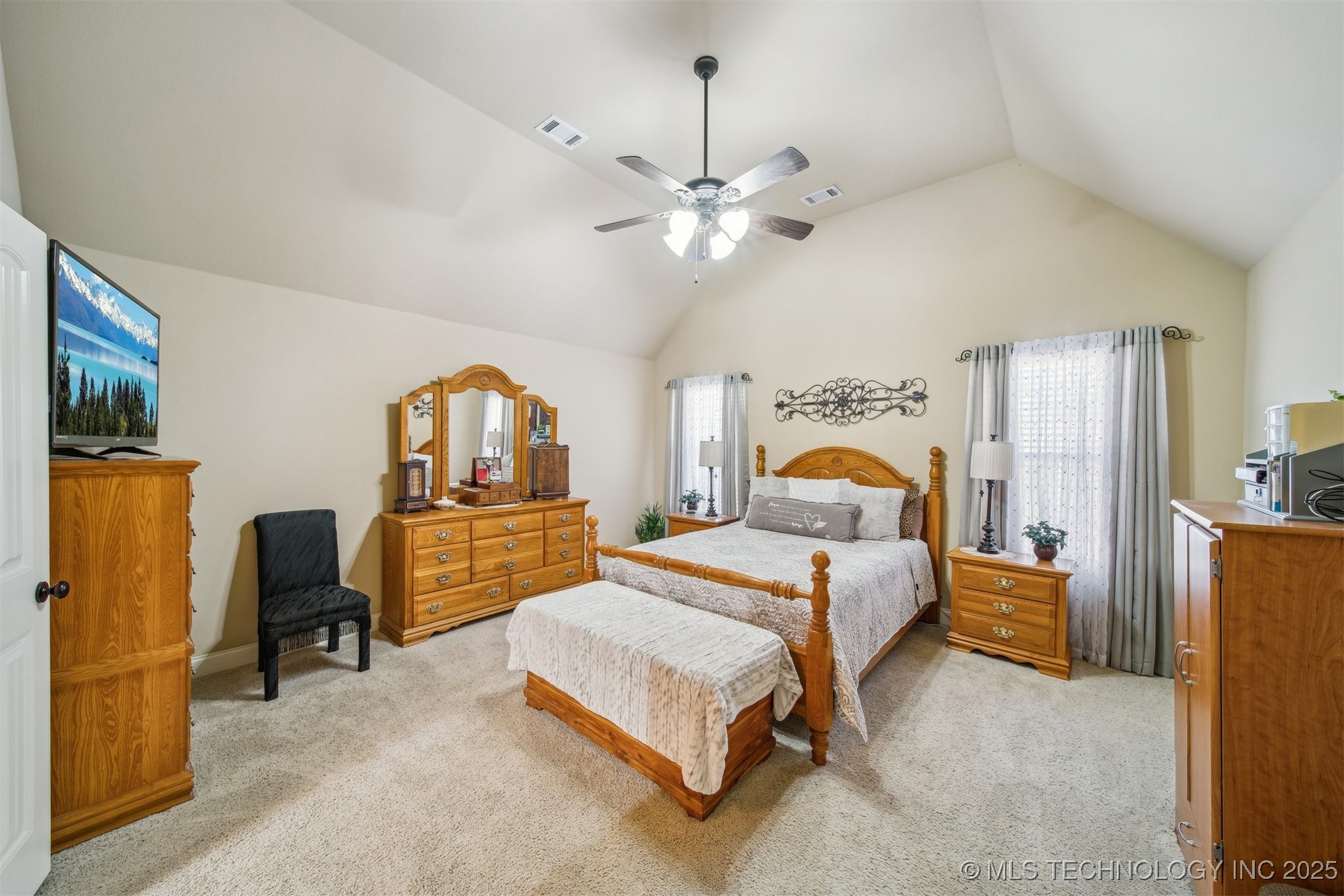 34 Woodcreek Lane Property Photo 23