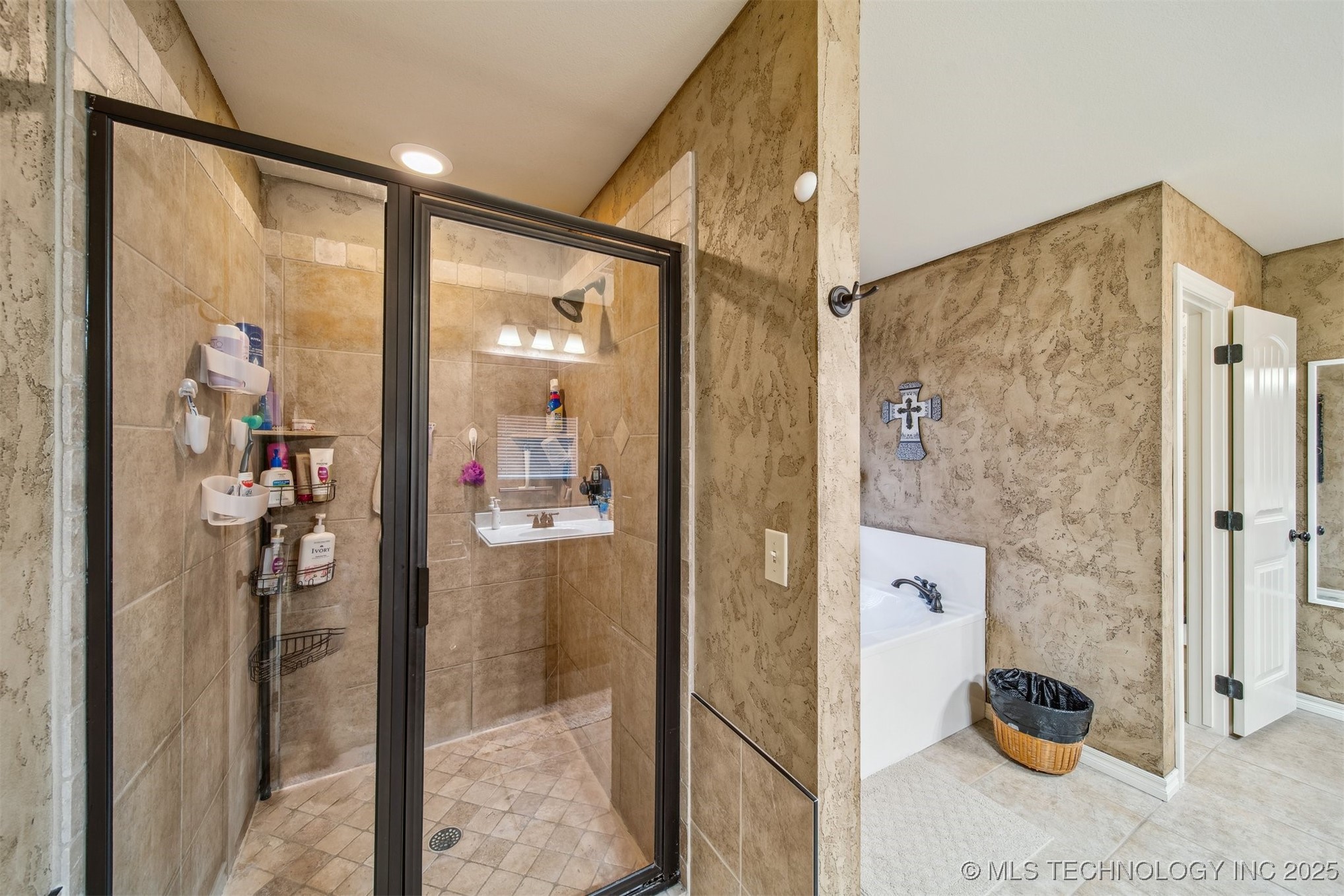 34 Woodcreek Lane Property Photo 28