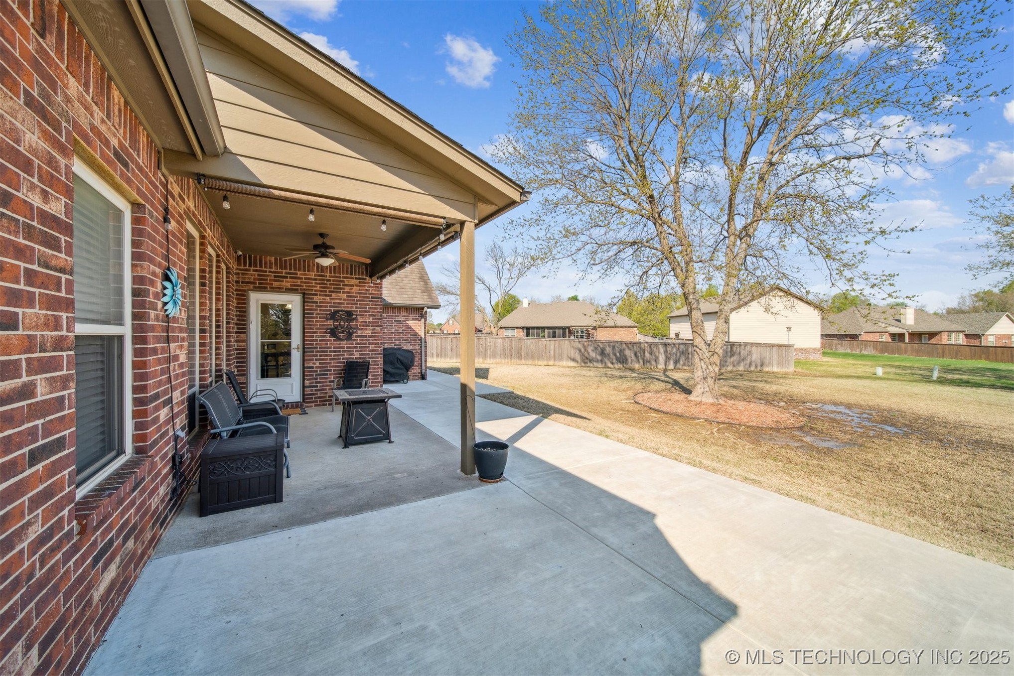 34 Woodcreek Lane Property Photo 37