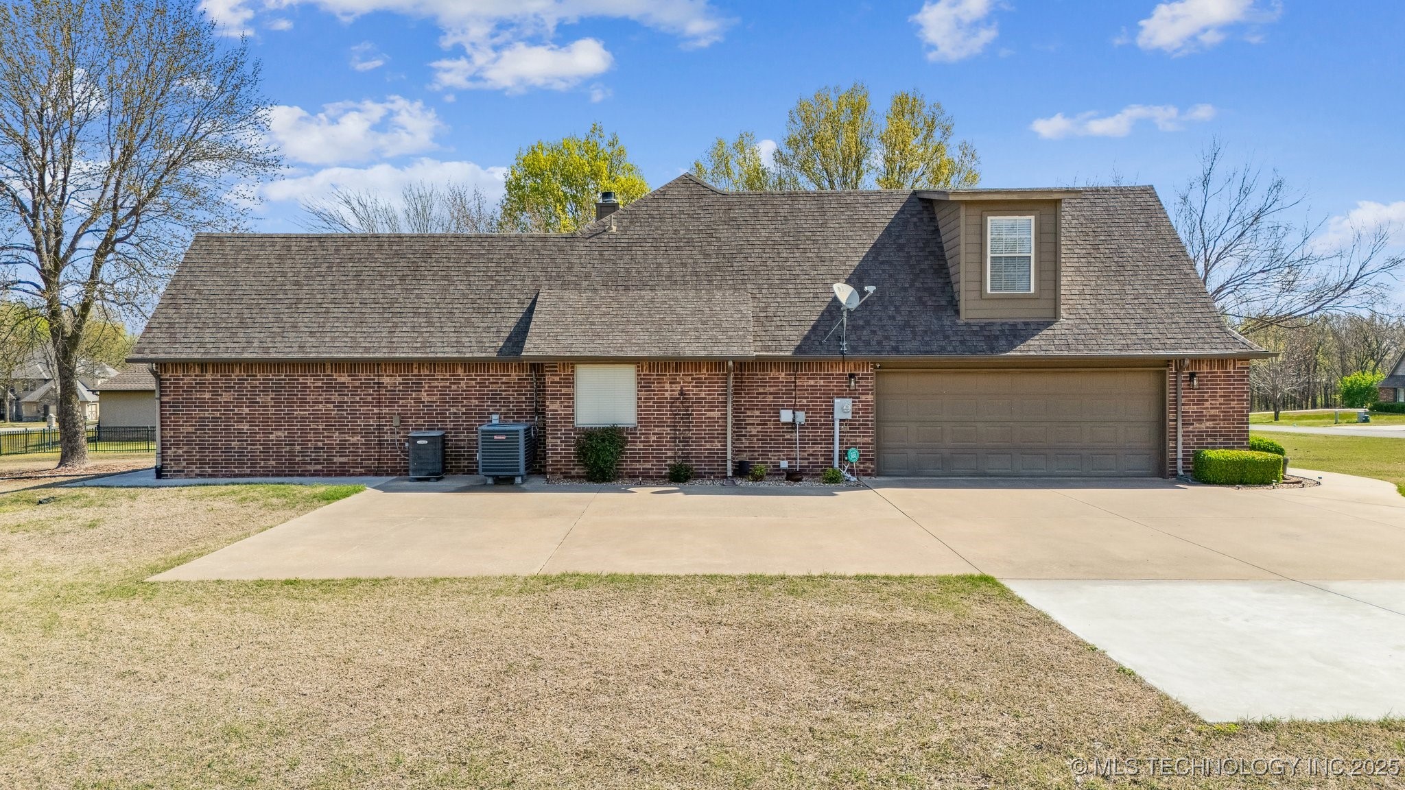 34 Woodcreek Lane Property Photo 40