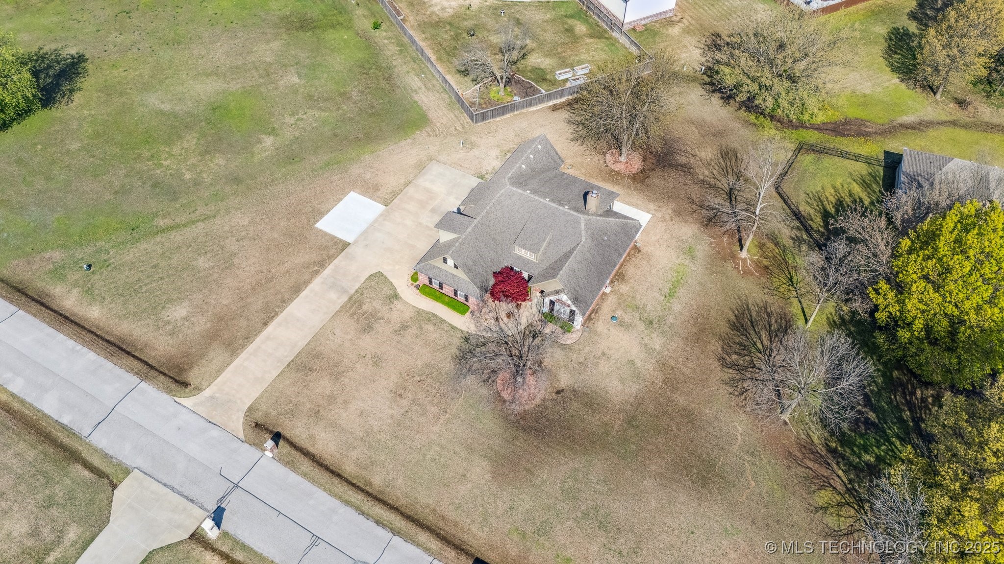 34 Woodcreek Lane Property Photo 42