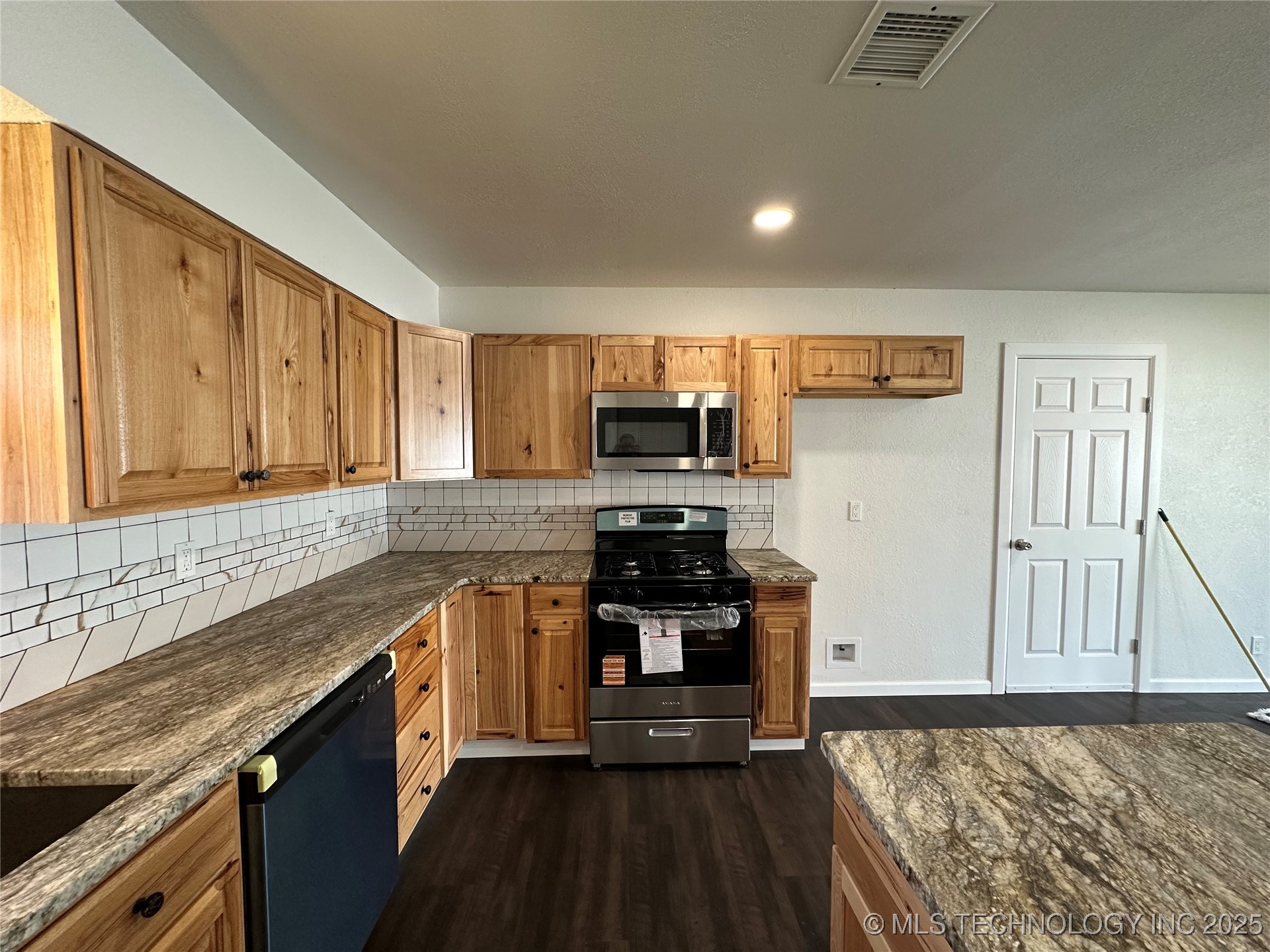 18809 E 1st Street Property Photo 10