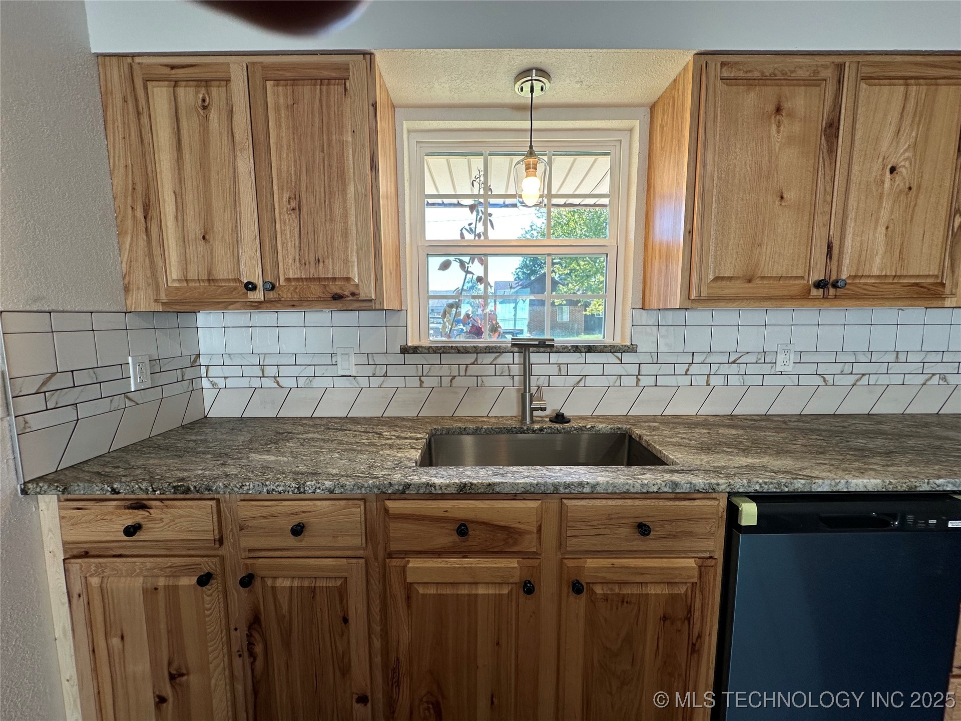 18809 E 1st Street Property Photo 12