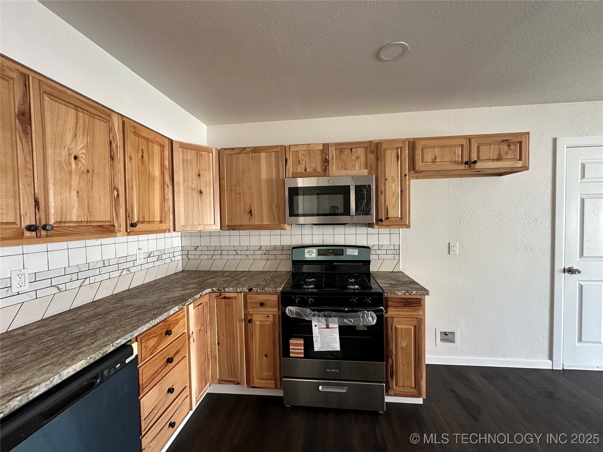 18809 E 1st Street Property Photo 14