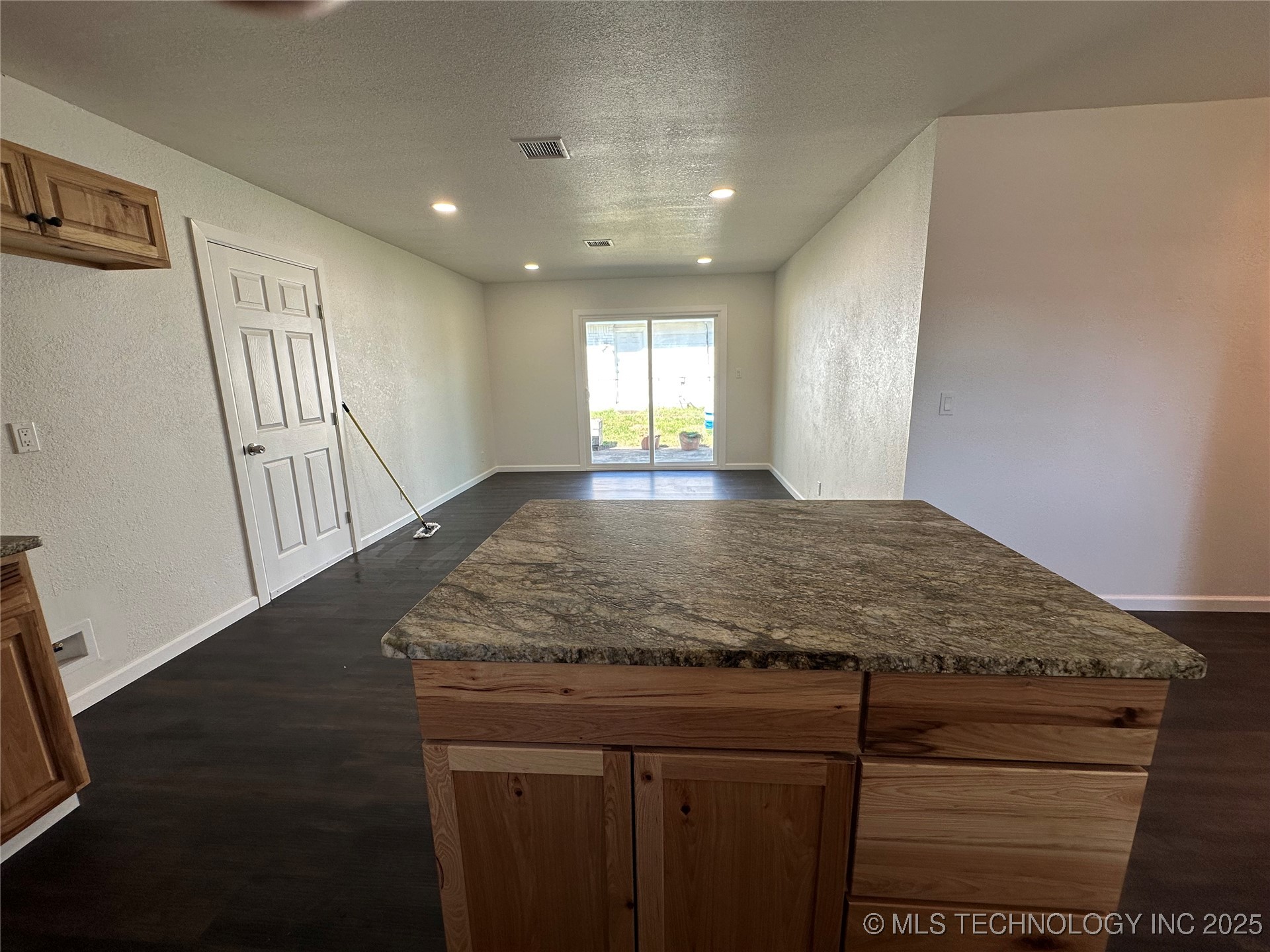 18809 E 1st Street Property Photo 19