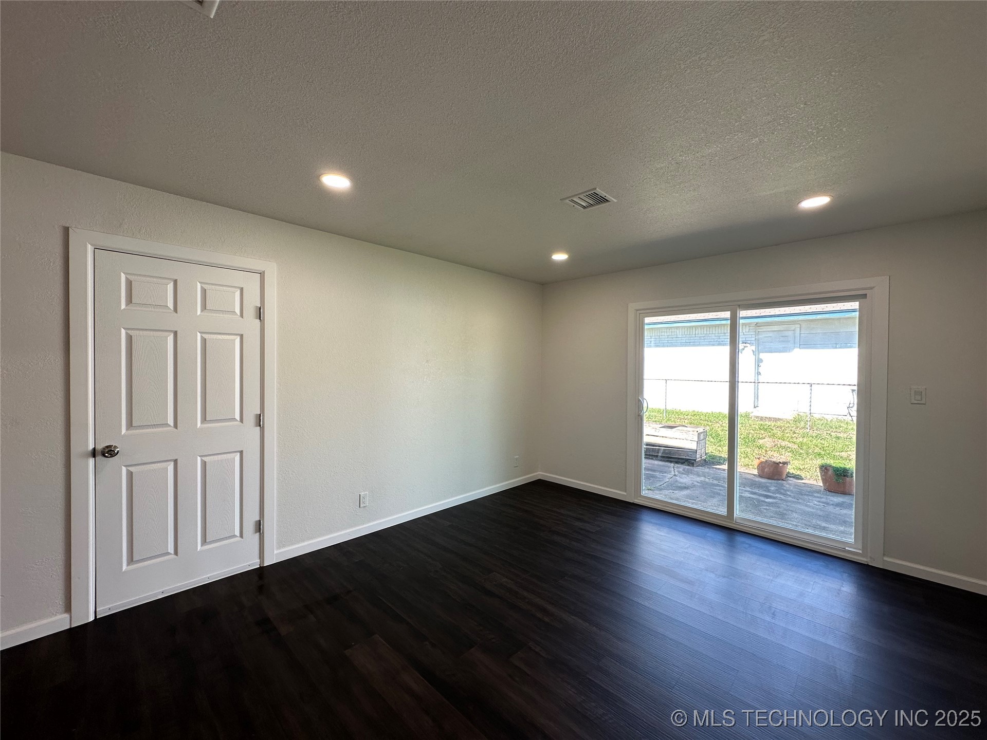 18809 E 1st Street Property Photo 21