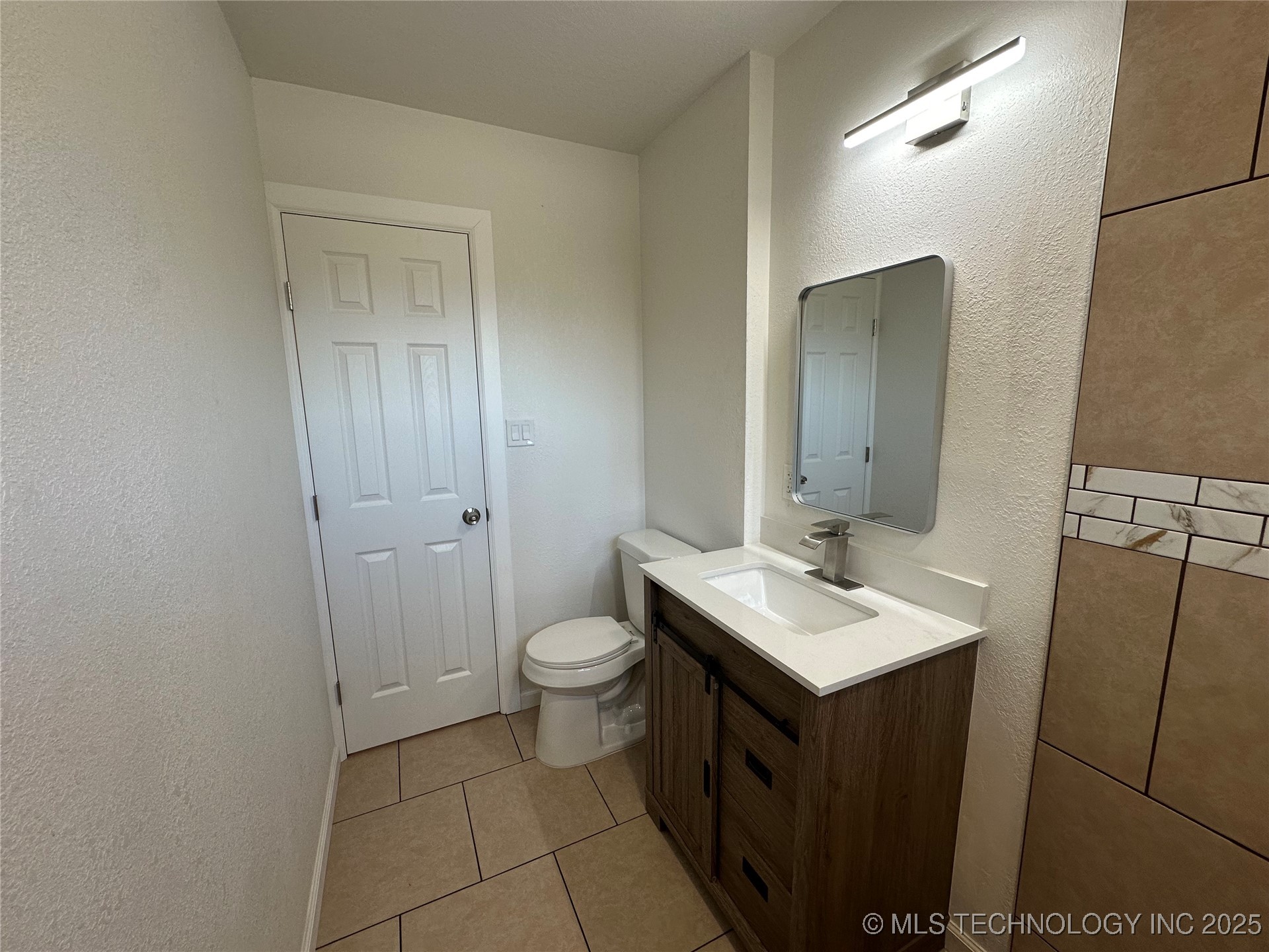 18809 E 1st Street Property Photo 30