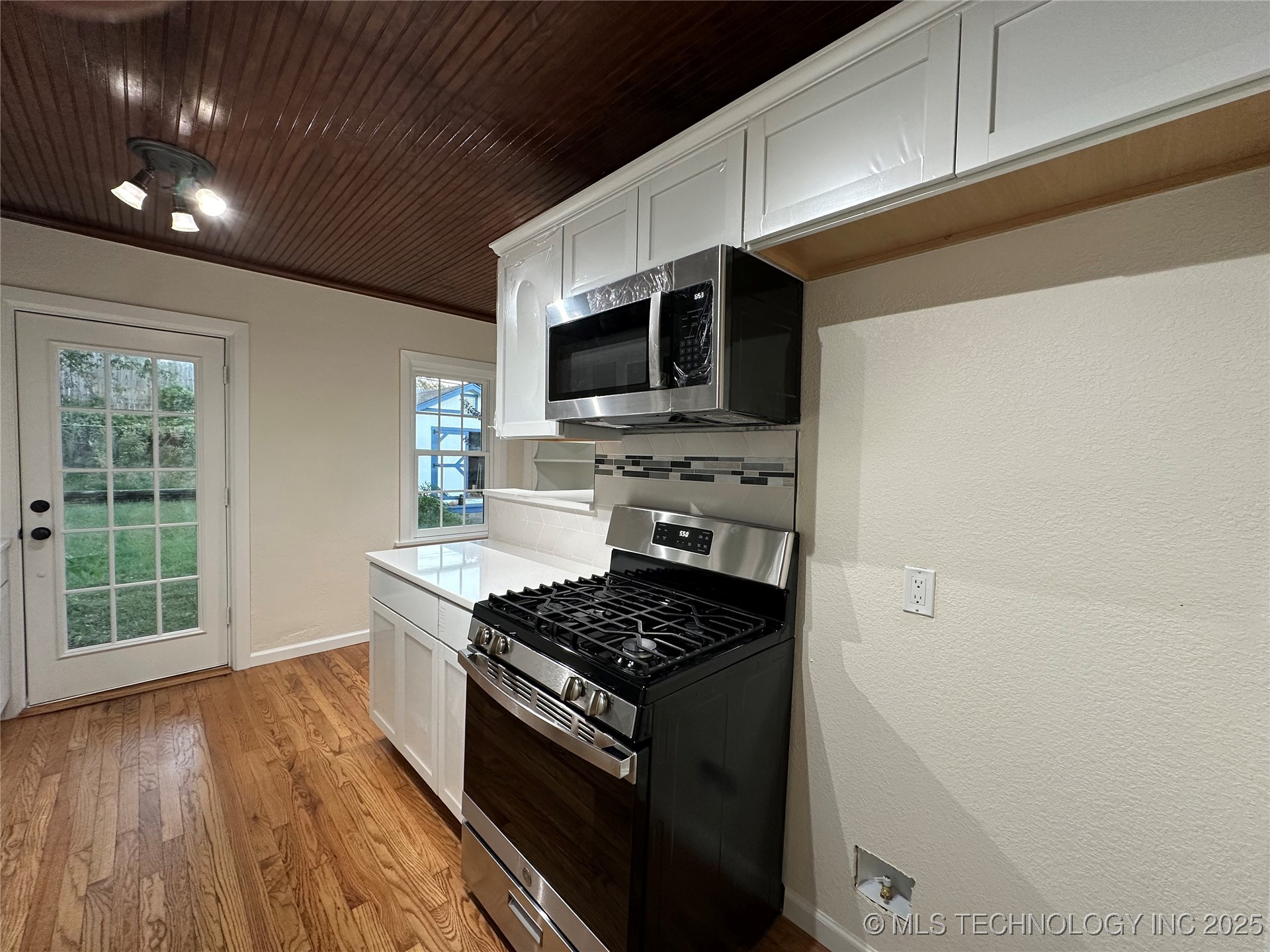 1235 S Gary Place Property Photo 3