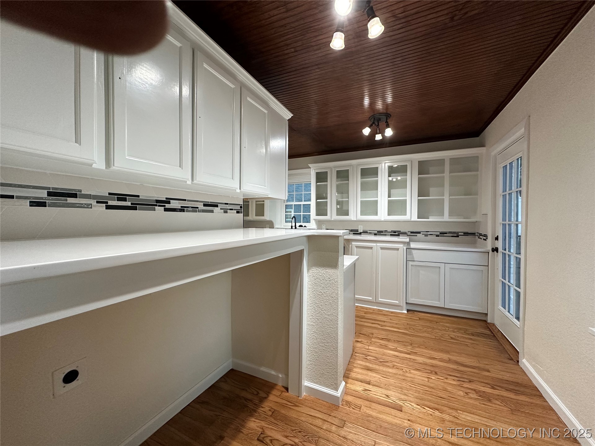 1235 S Gary Place Property Photo 6