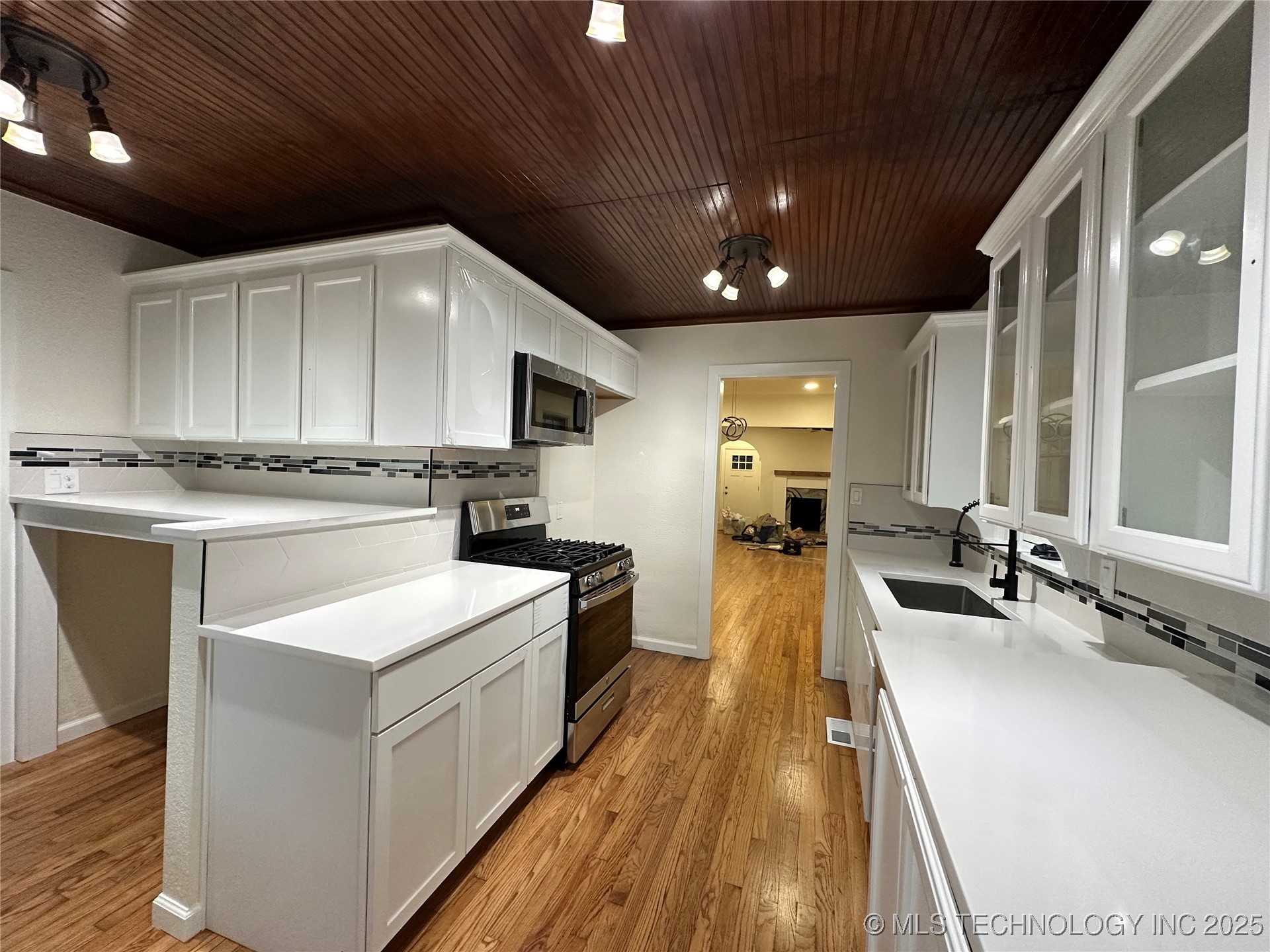 1235 S Gary Place Property Photo 7