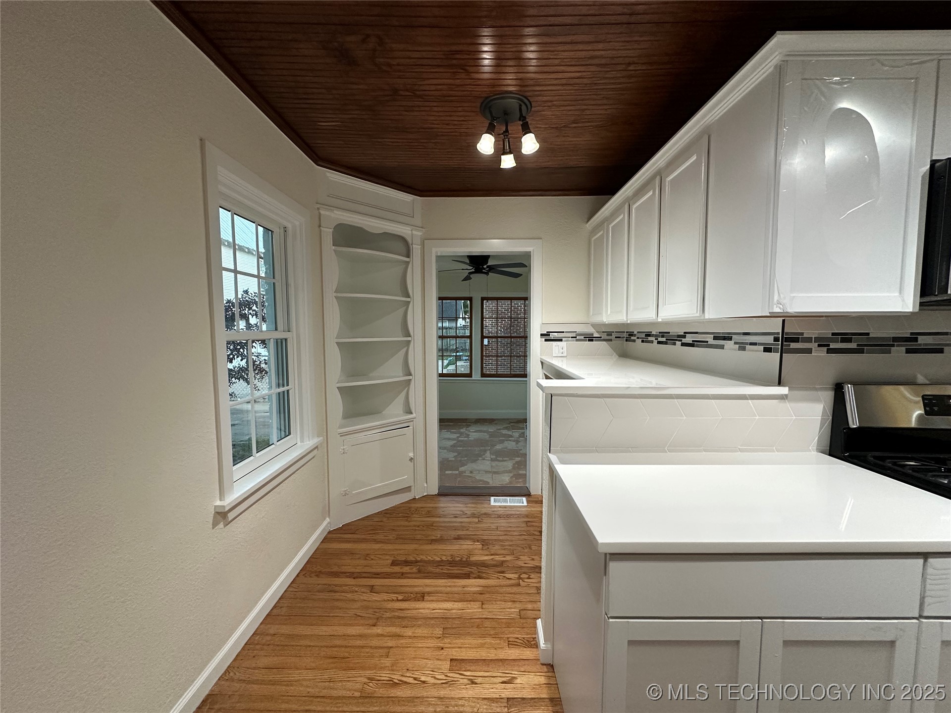 1235 S Gary Place Property Photo 11