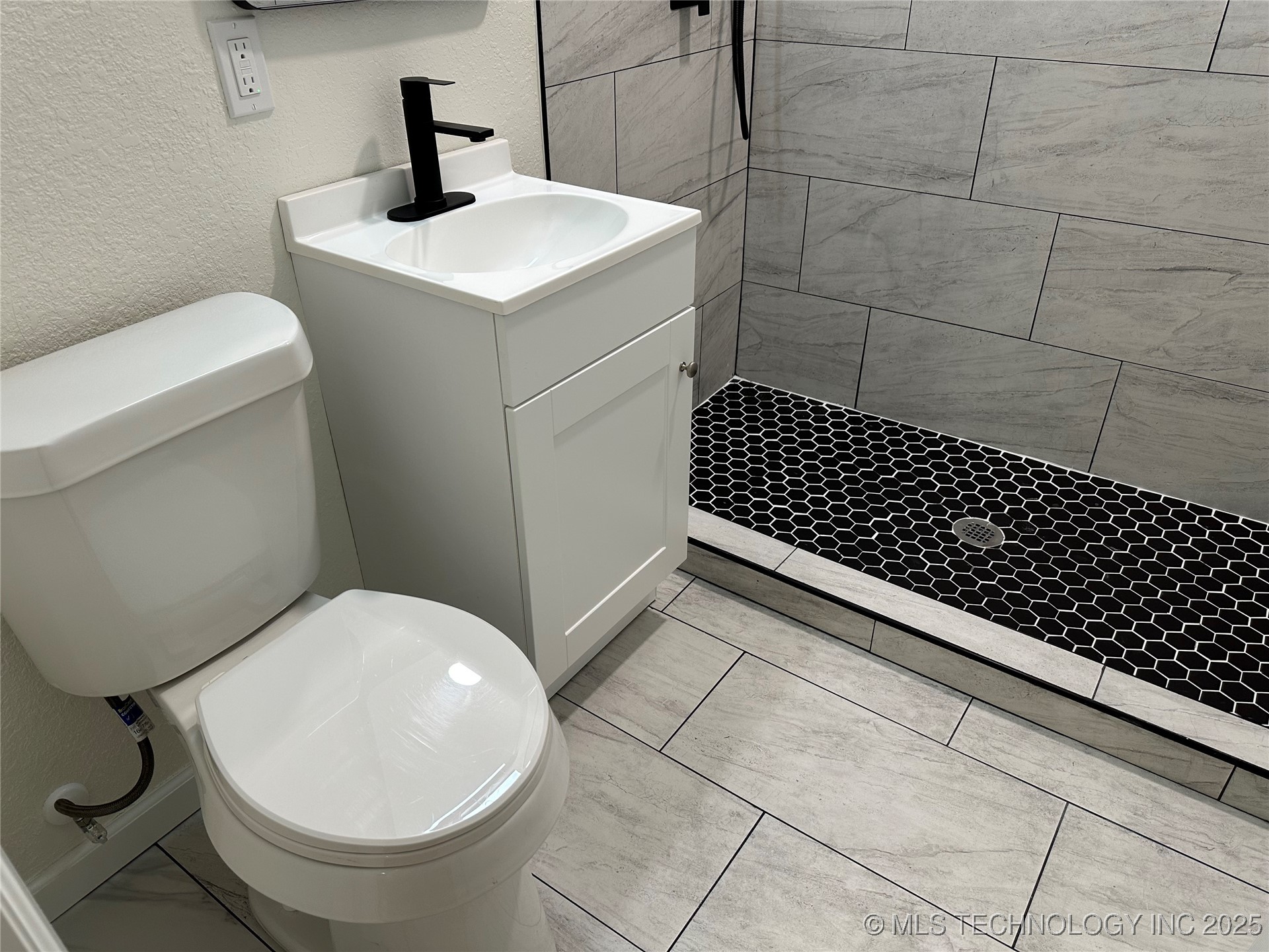 1235 S Gary Place Property Photo 14