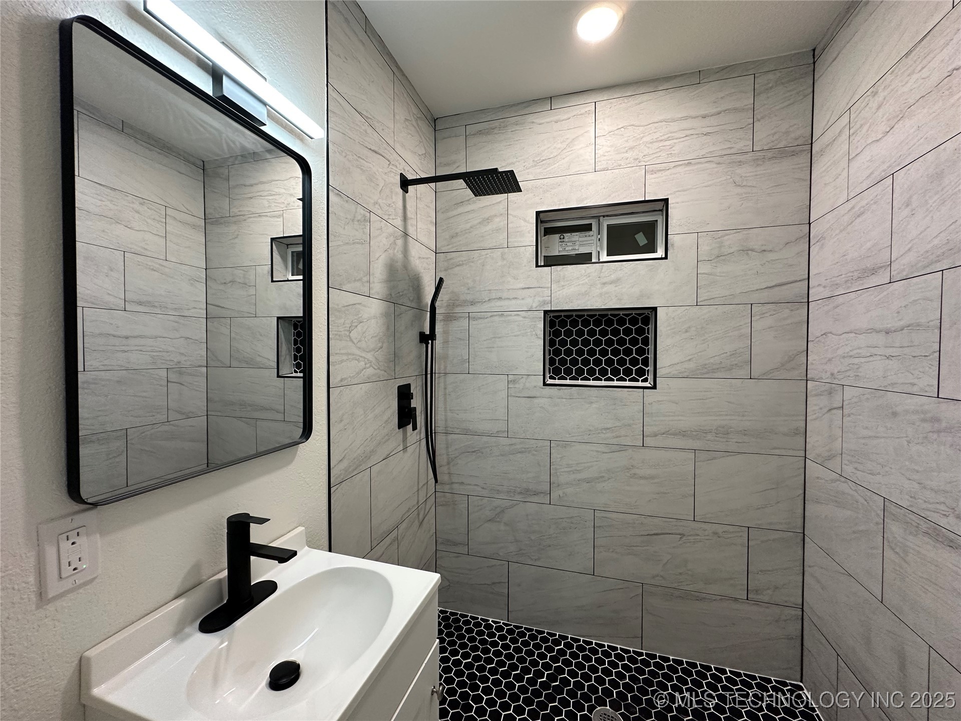 1235 S Gary Place Property Photo 17