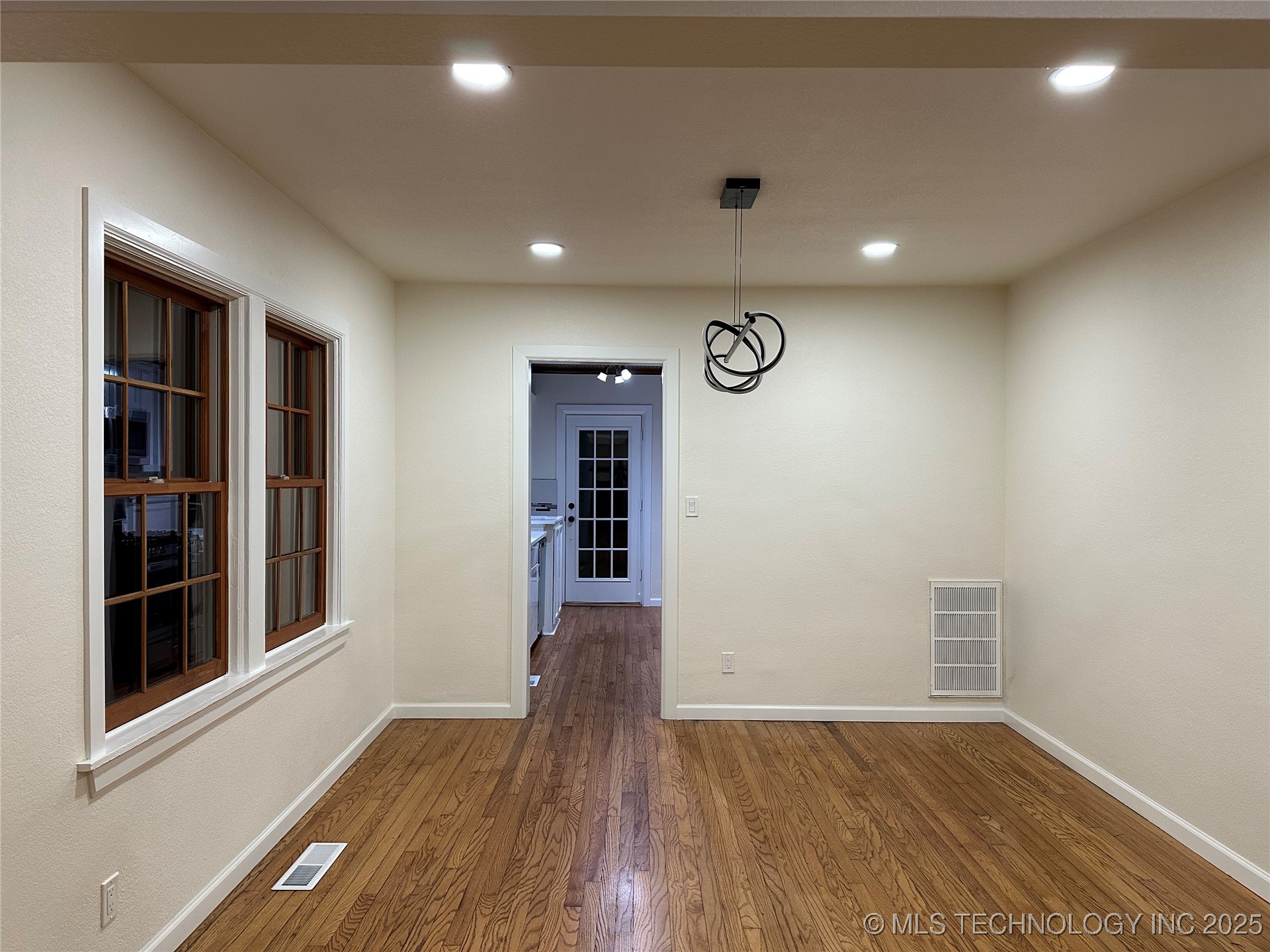 1235 S Gary Place Property Photo 23