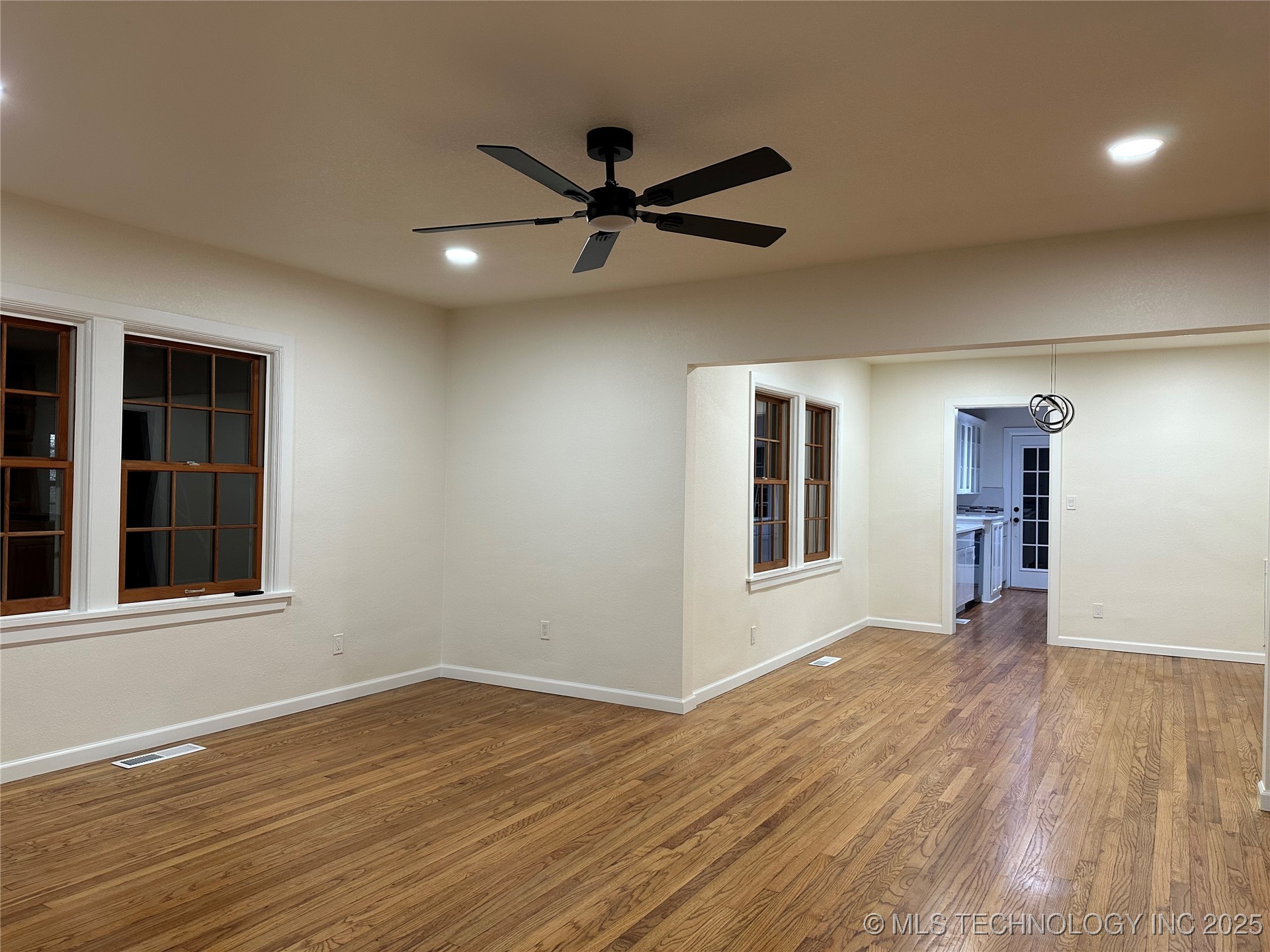 1235 S Gary Place Property Photo 33