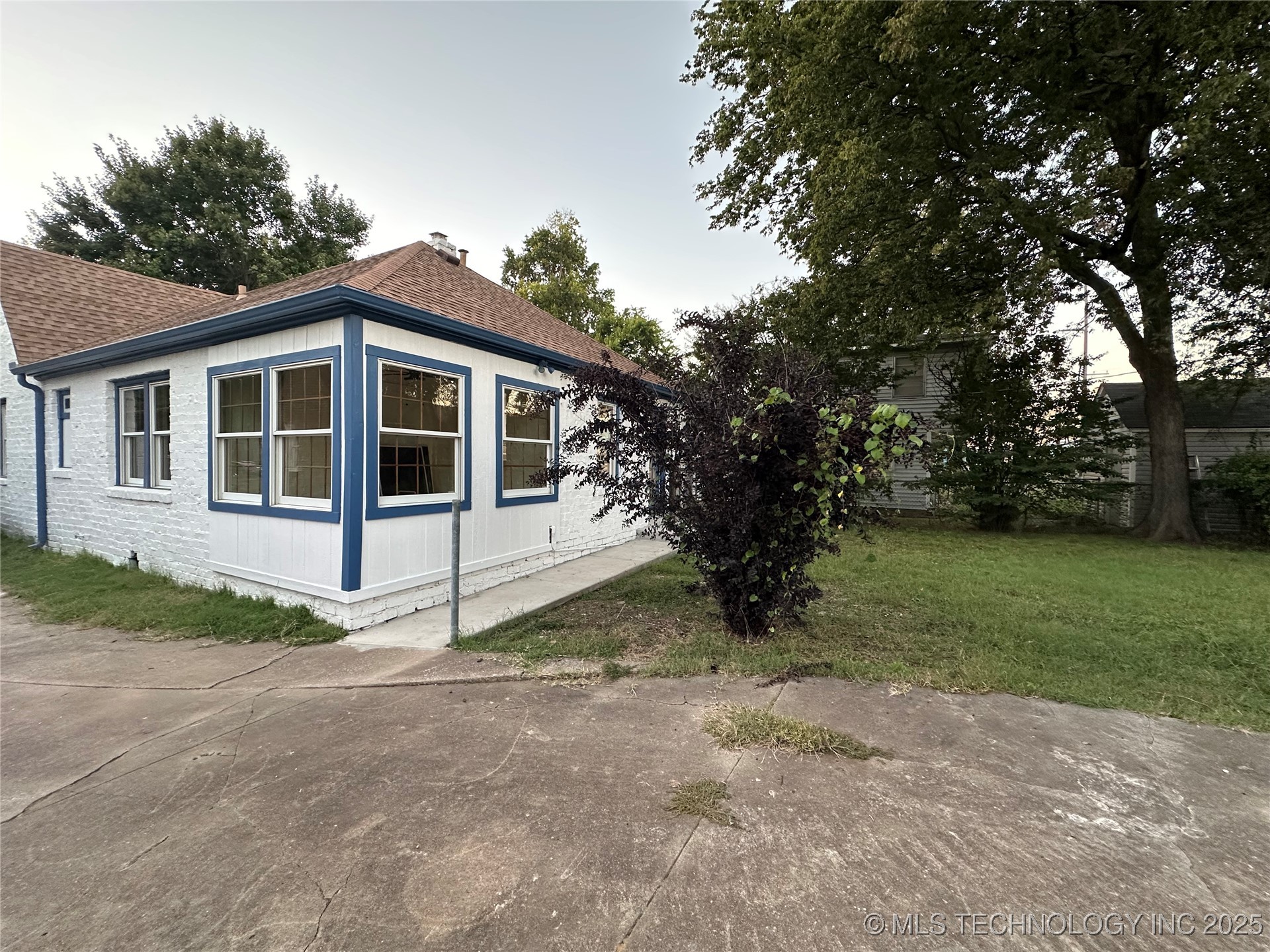 1235 S Gary Place Property Photo 47