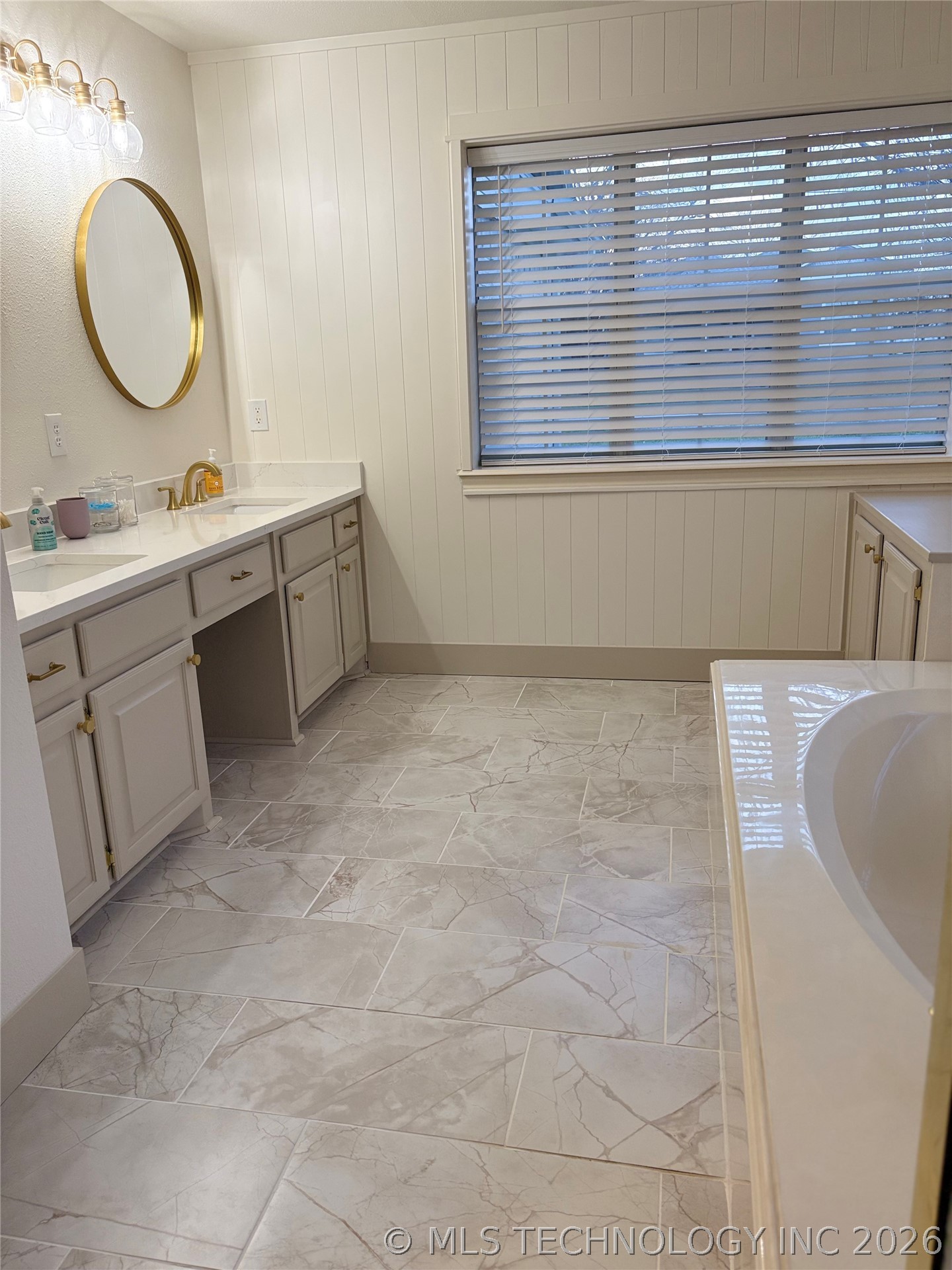 114 N Henderson Street Property Photo 44