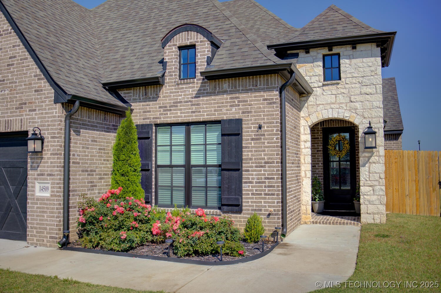 14509 E 80th Street North Property Photo 2