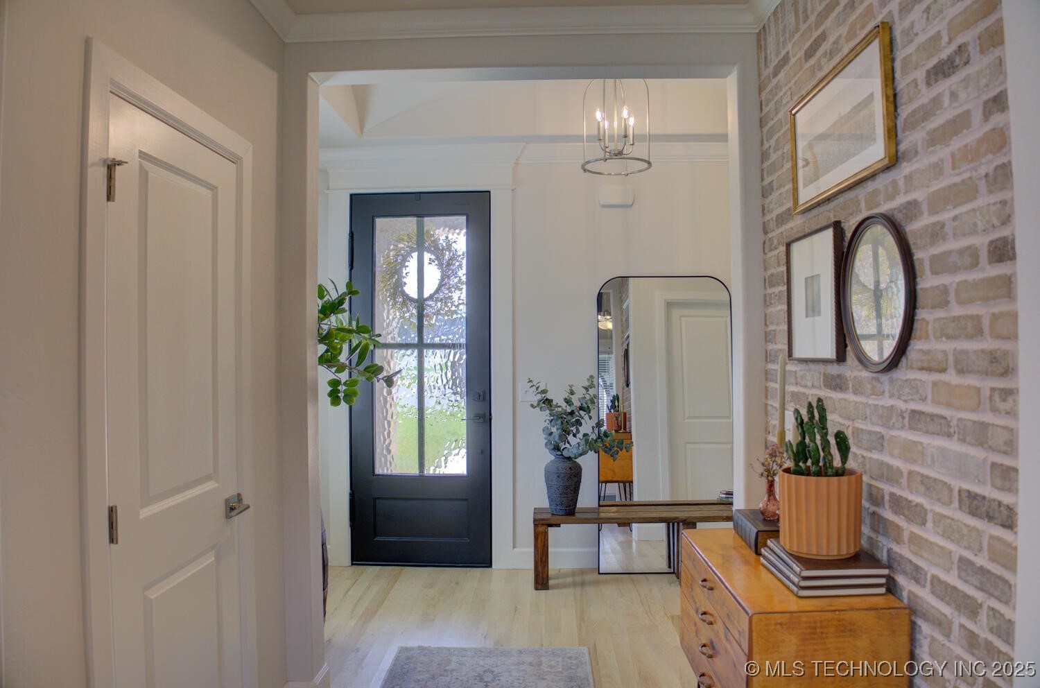 14509 E 80th Street North Property Photo 3