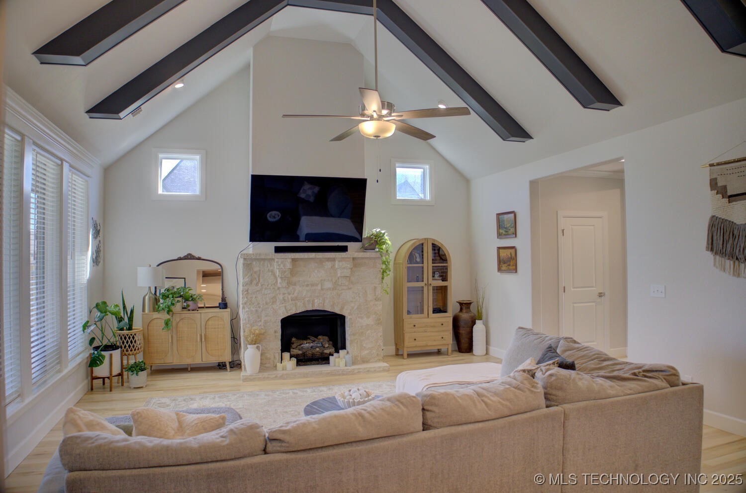 14509 E 80th Street North Property Photo 9