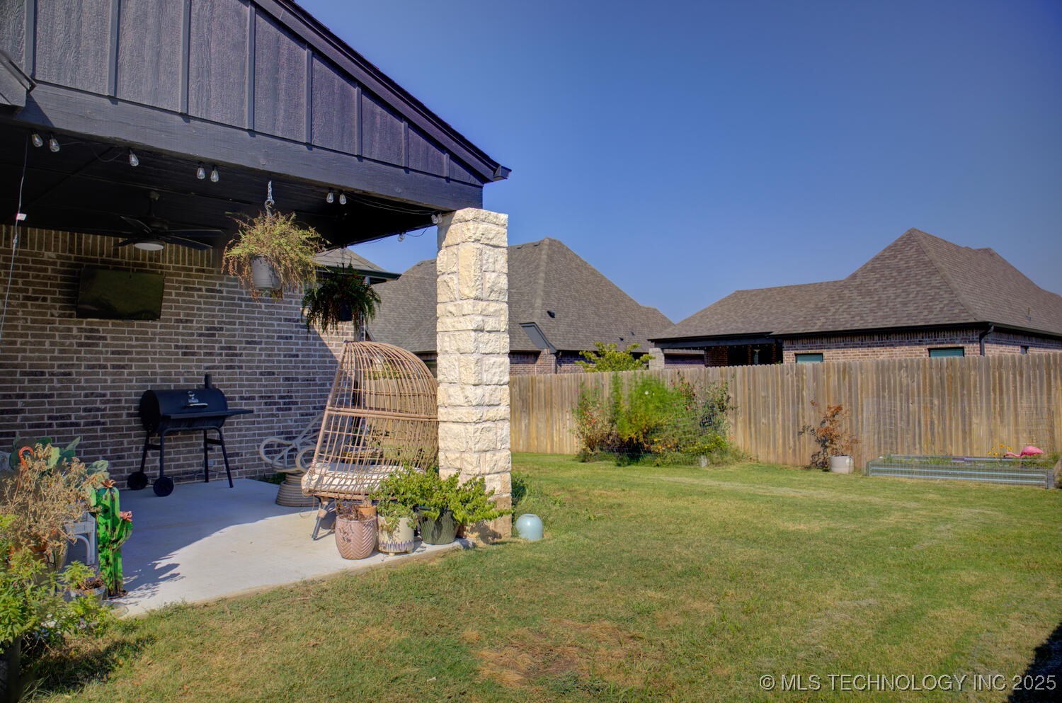 14509 E 80th Street North Property Photo 37