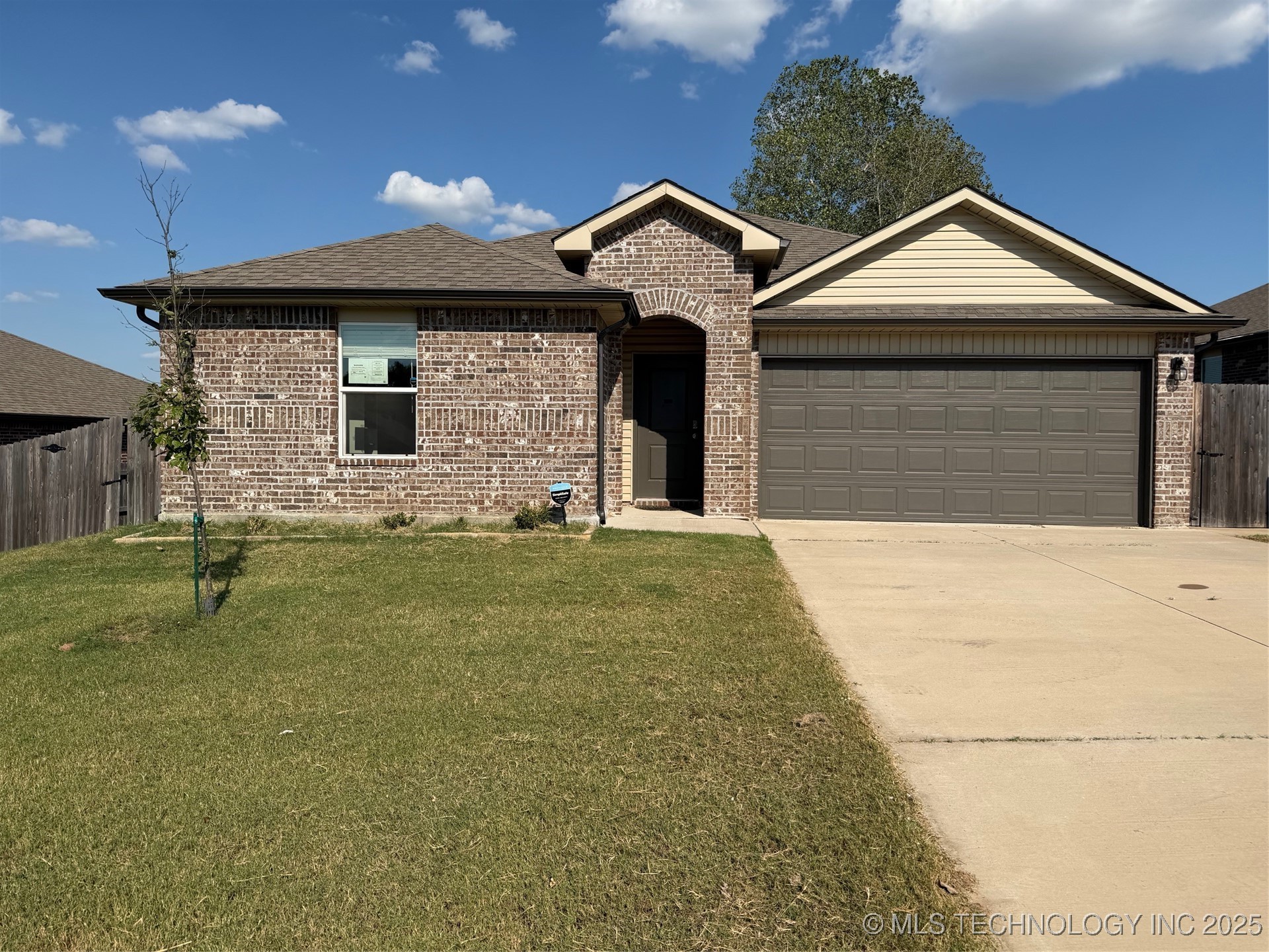 3305 N 24th West Avenue Property Photo 1