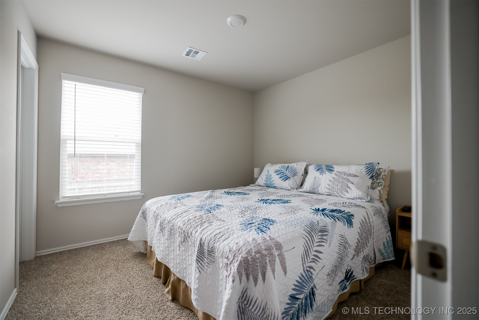 3305 N 24th West Avenue Property Photo 13