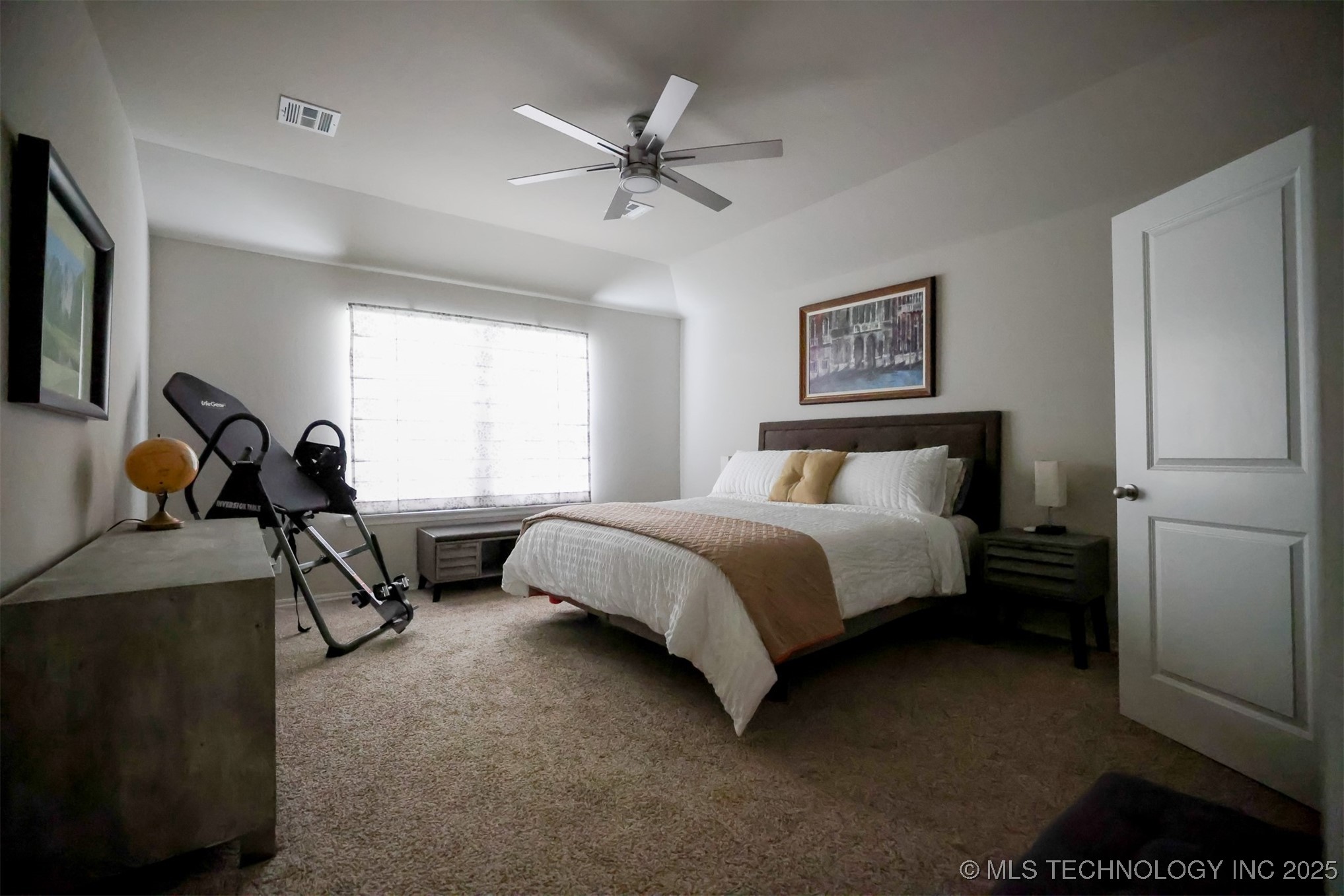 3305 N 24th West Avenue Property Photo 14