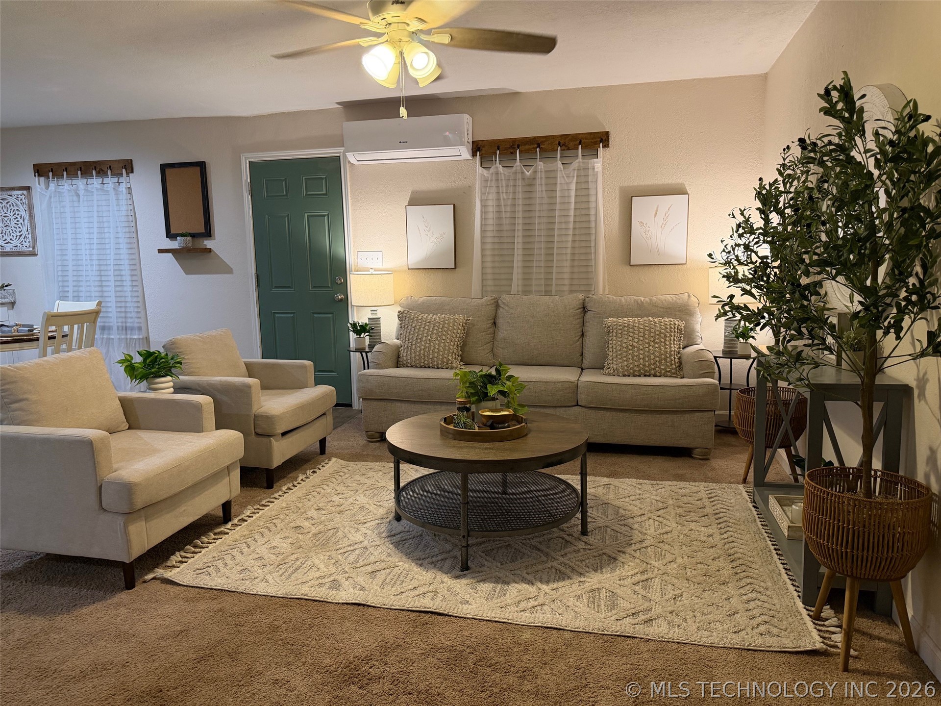 914 Hailey Street Property Photo 4