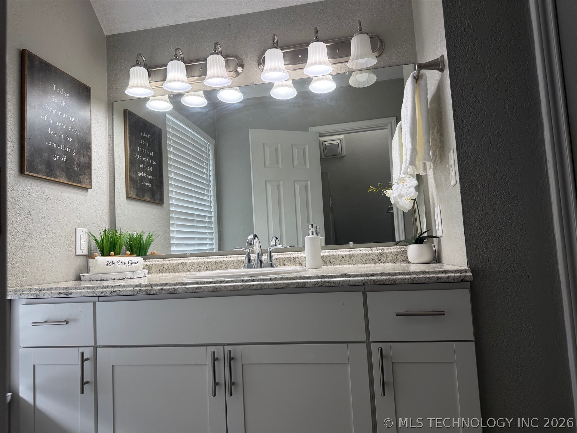 914 Hailey Street Property Photo 14