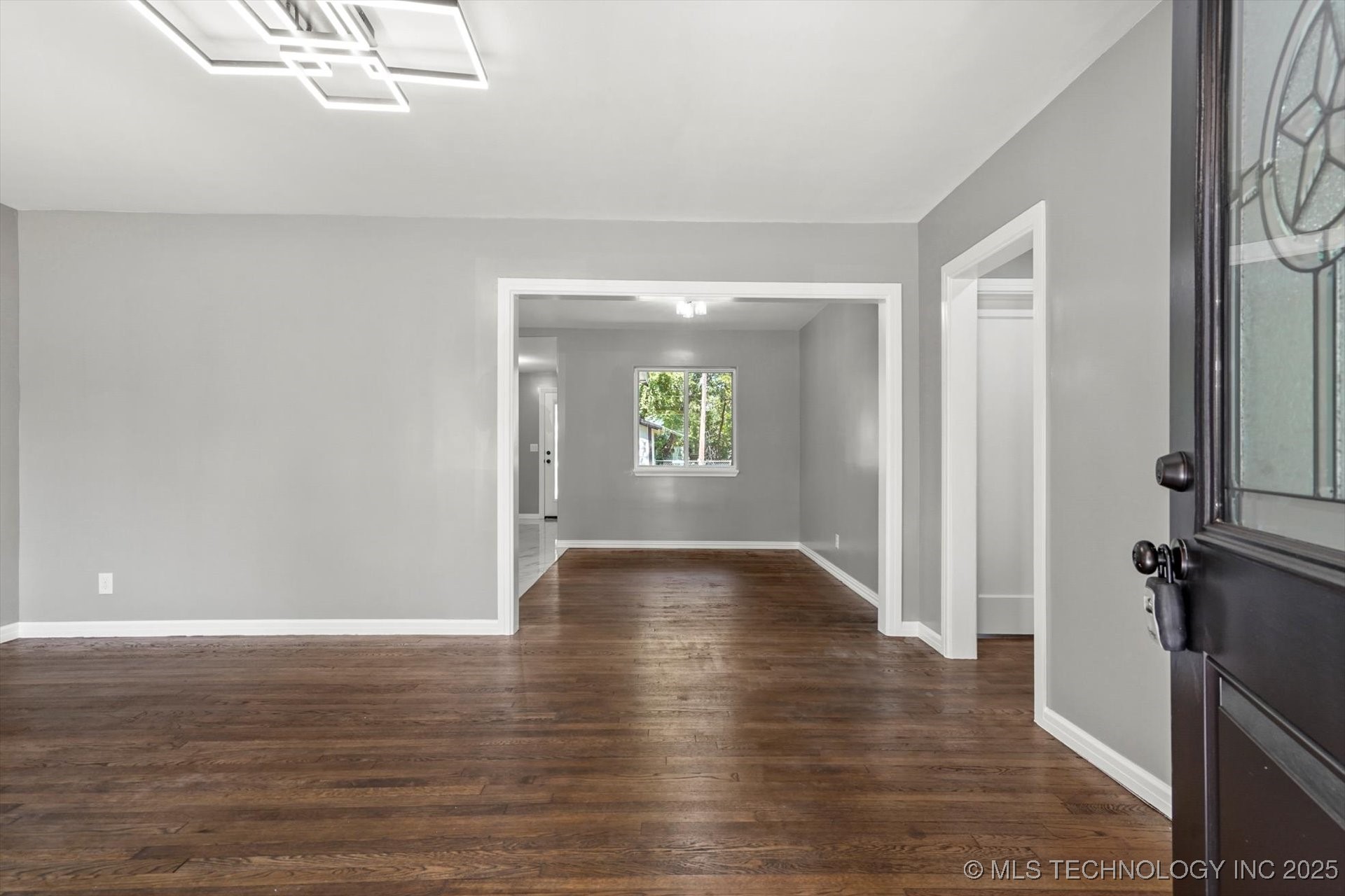 2908 Elgin Street Property Photo 5