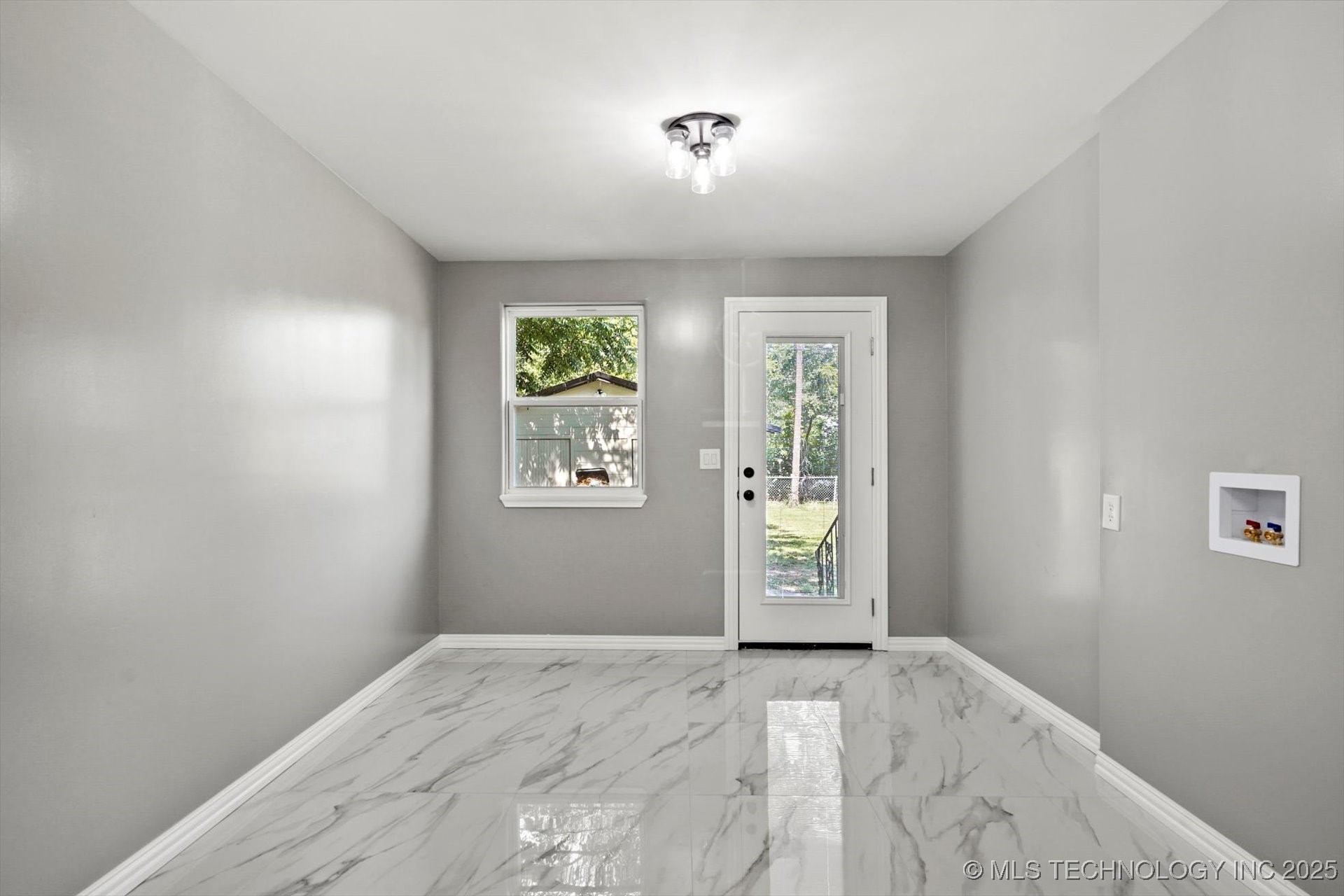 2908 Elgin Street Property Photo 15