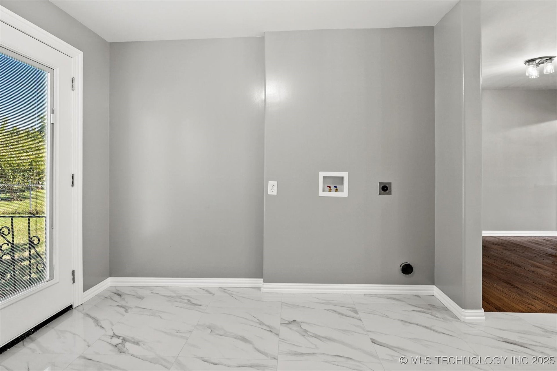 2908 Elgin Street Property Photo 17