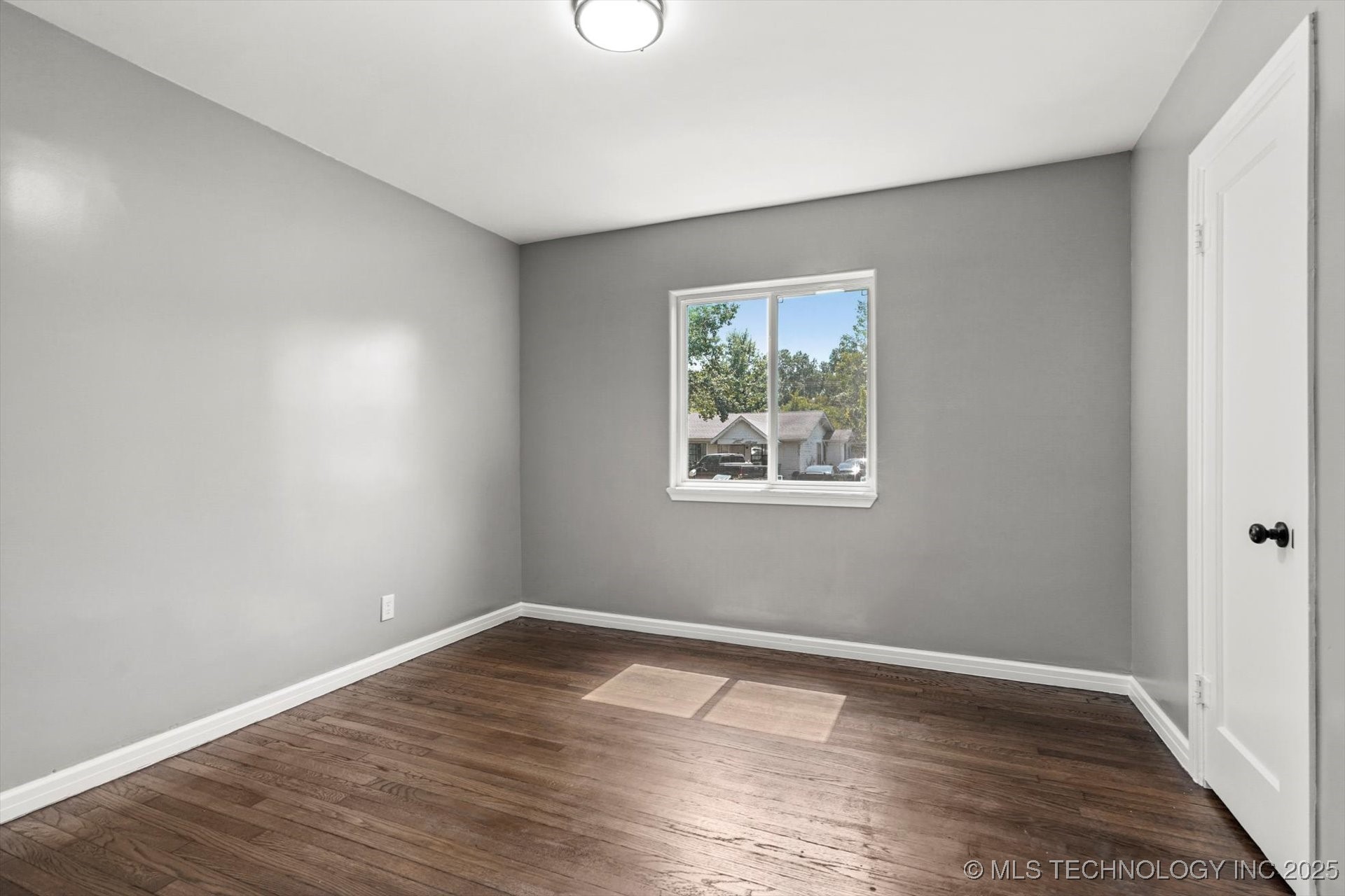 2908 Elgin Street Property Photo 22