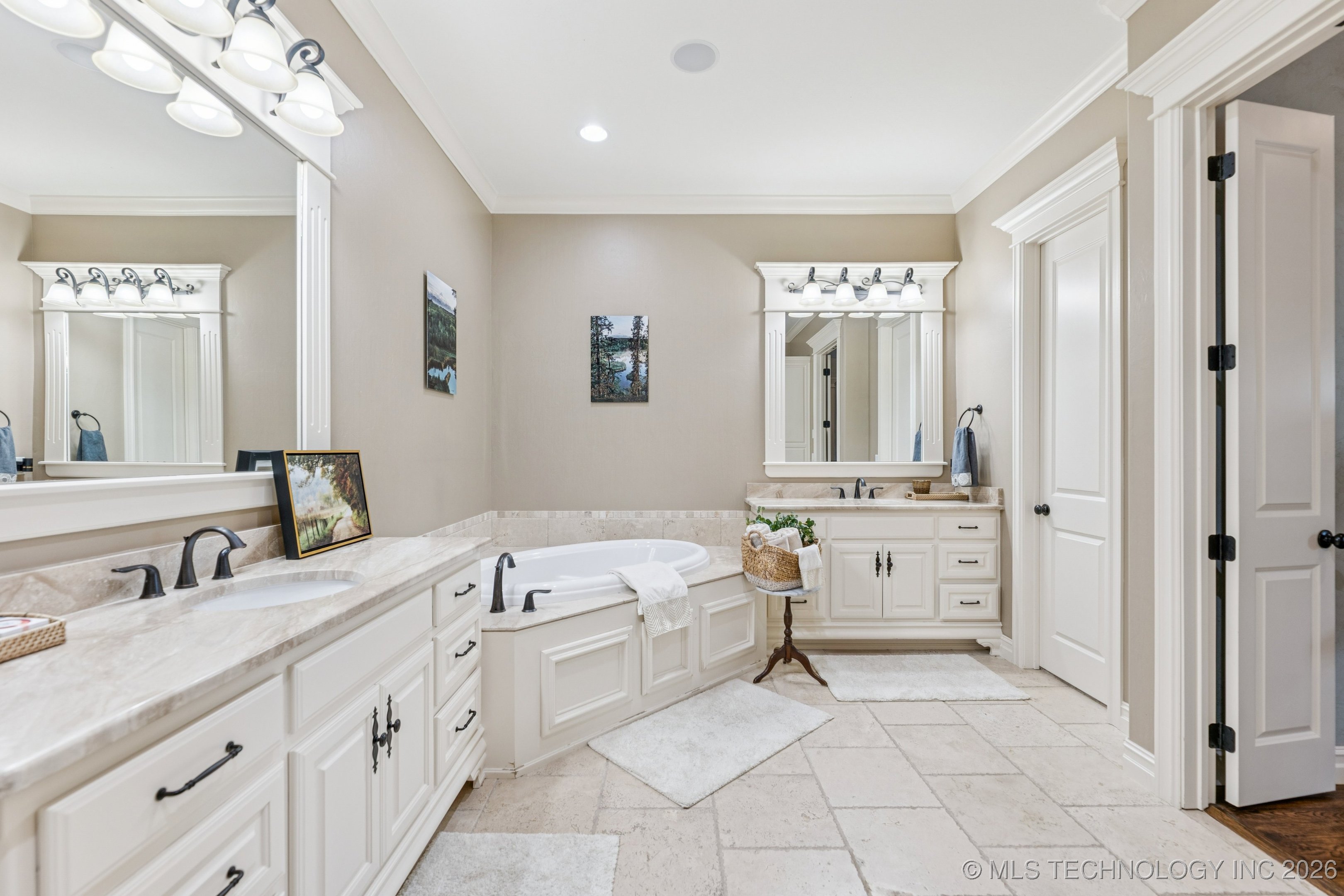 1116 W 108th Place S Property Photo 23