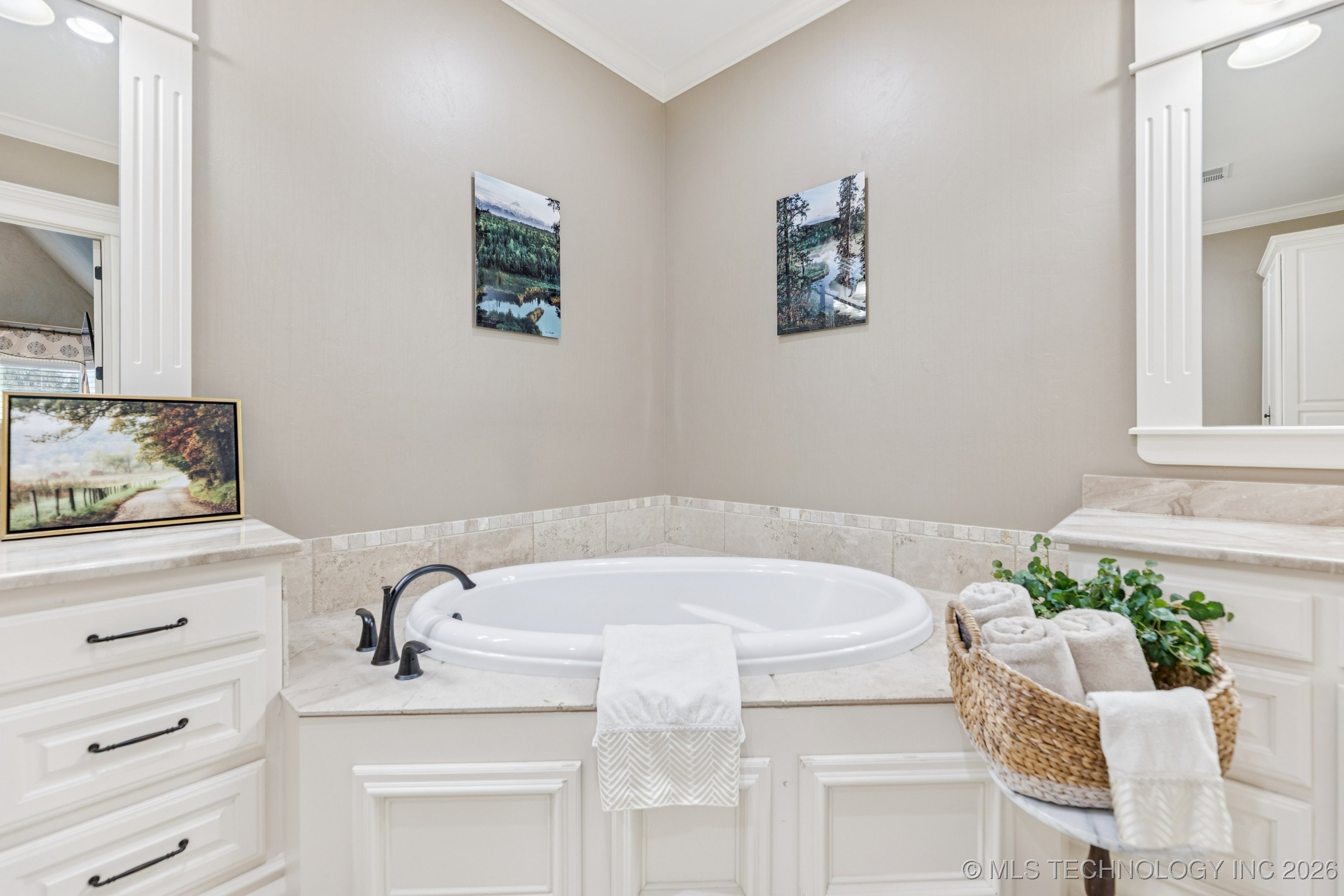 1116 W 108th Place S Property Photo 24