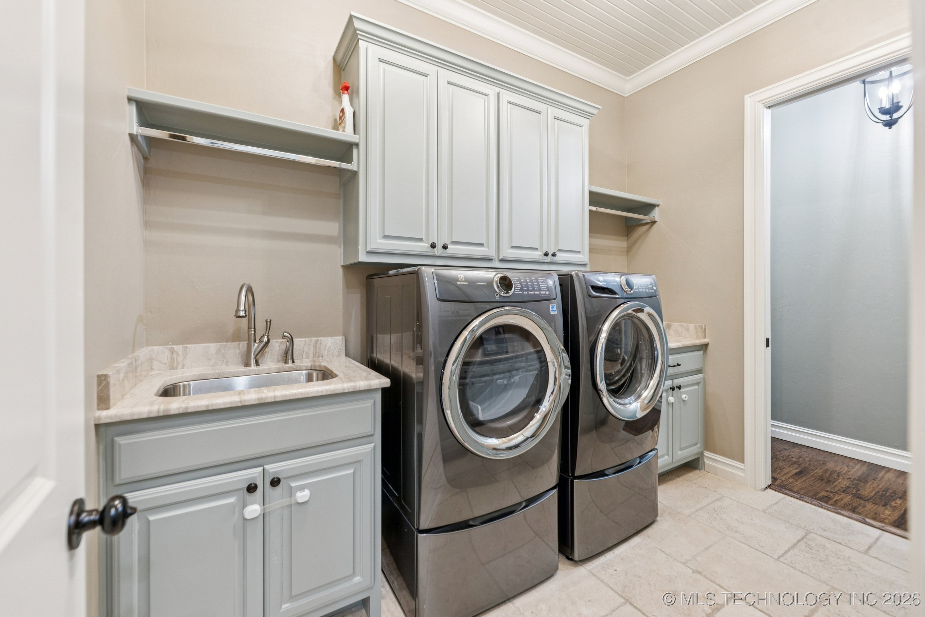 1116 W 108th Place S Property Photo 28