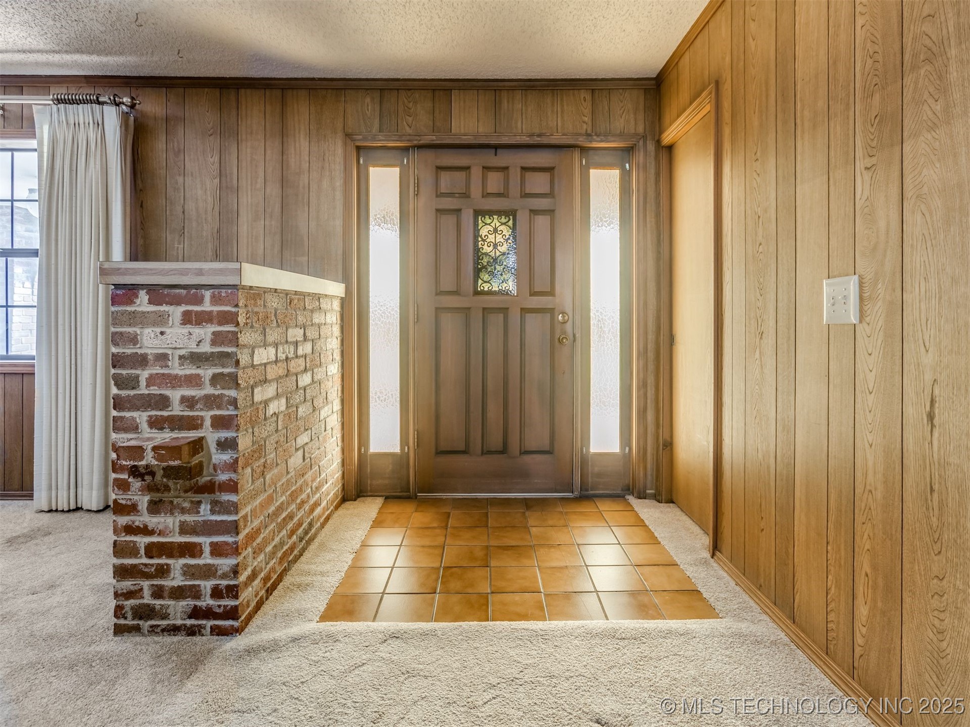 1051 N Caney Property Photo 4